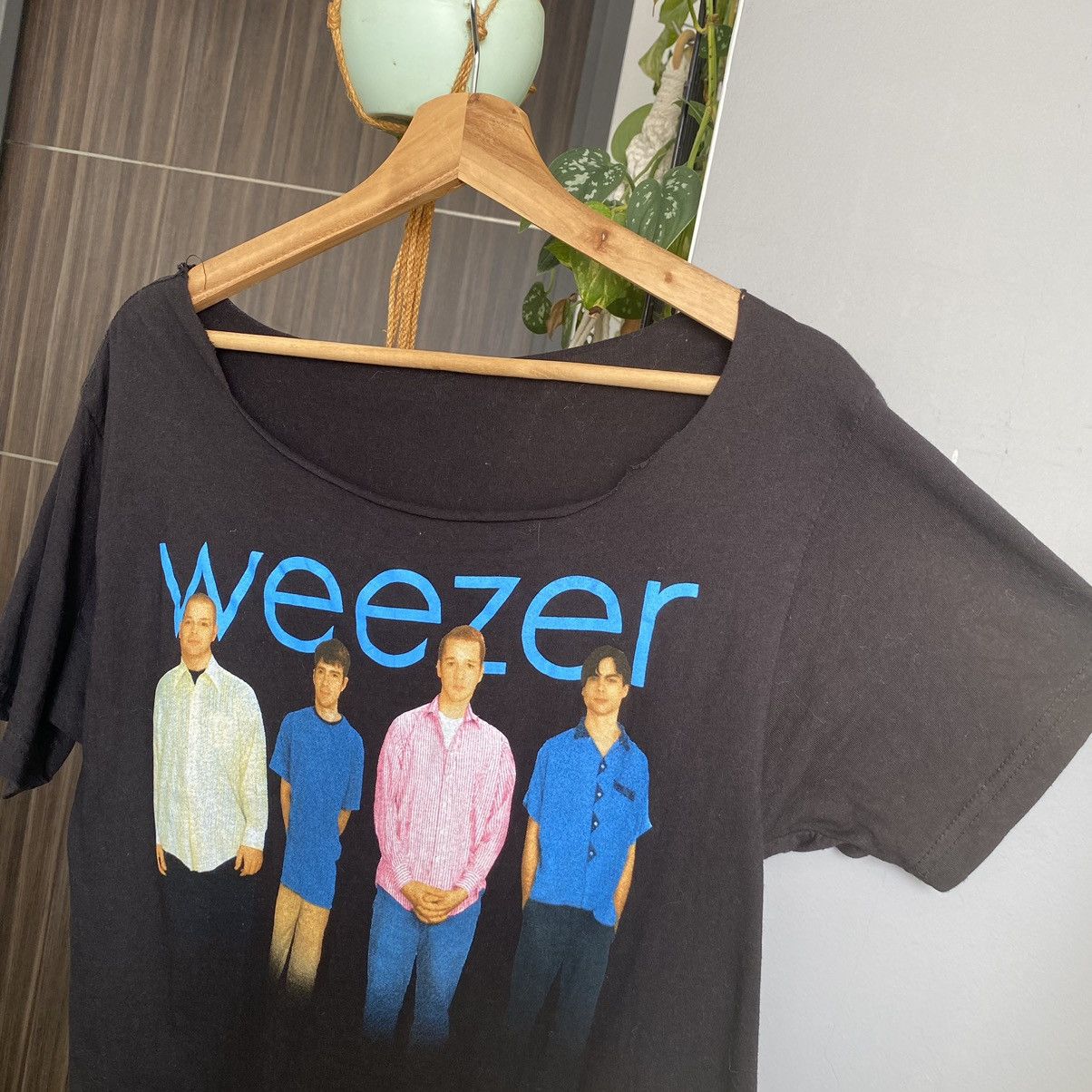 Band Tees Thrashed Weezer Rock Band ERD GRUNGE GRAIL OG FADED TSHIRT Size US M / EU 48-50 / 2 - 2 Thumbnail