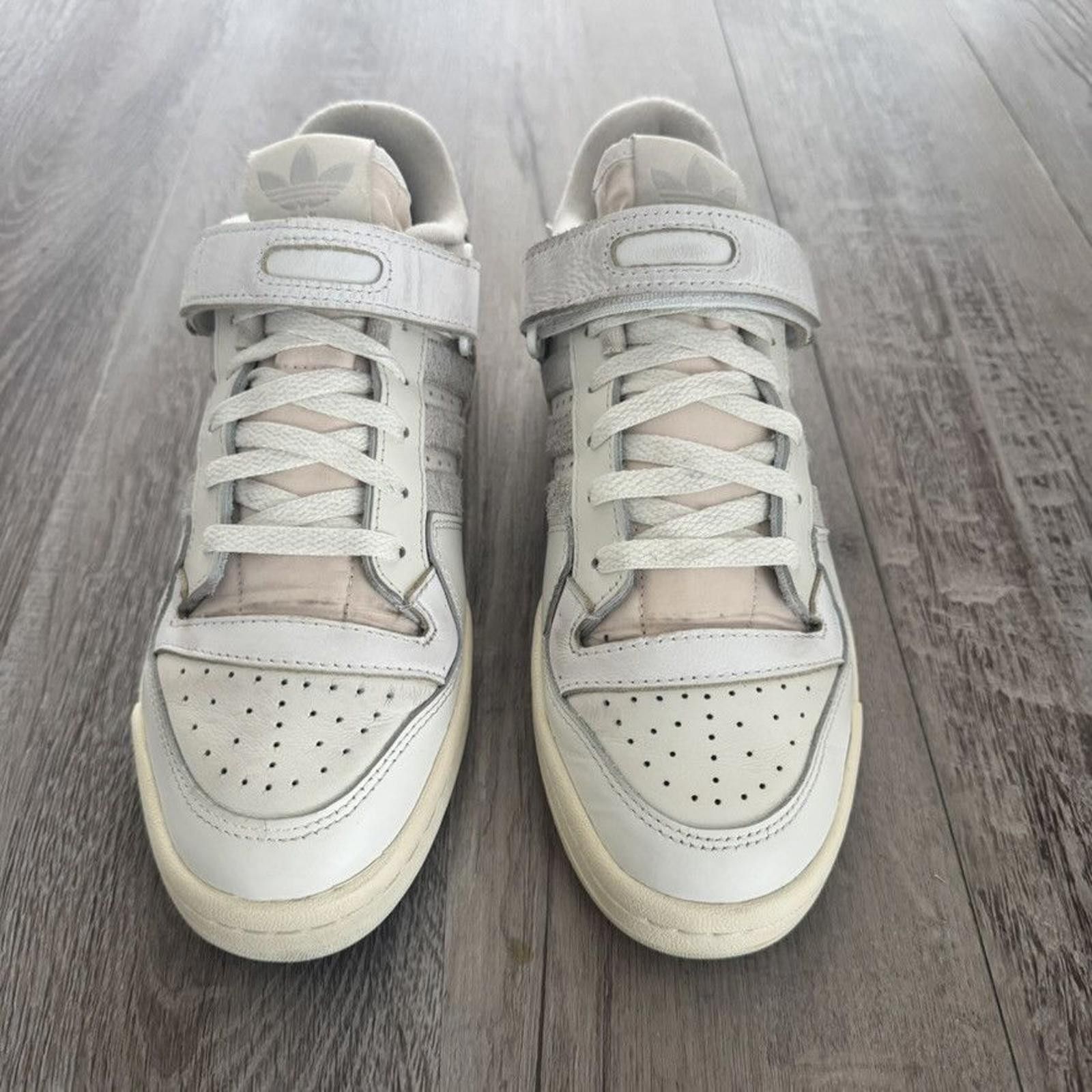 Adidas adidas • Forum 84 Low (9M) Size US 9 / EU 42 - 4 Thumbnail