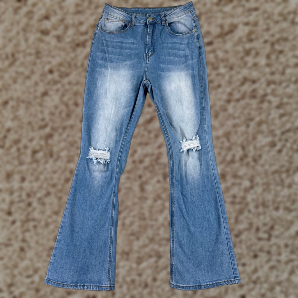 Old Navy Old Navy Flared Jeans Womens Large Blue Denim Distressed Light Wash 100% Cotton Size 36" / US 14 / IT 50 - 1 Thumbnail