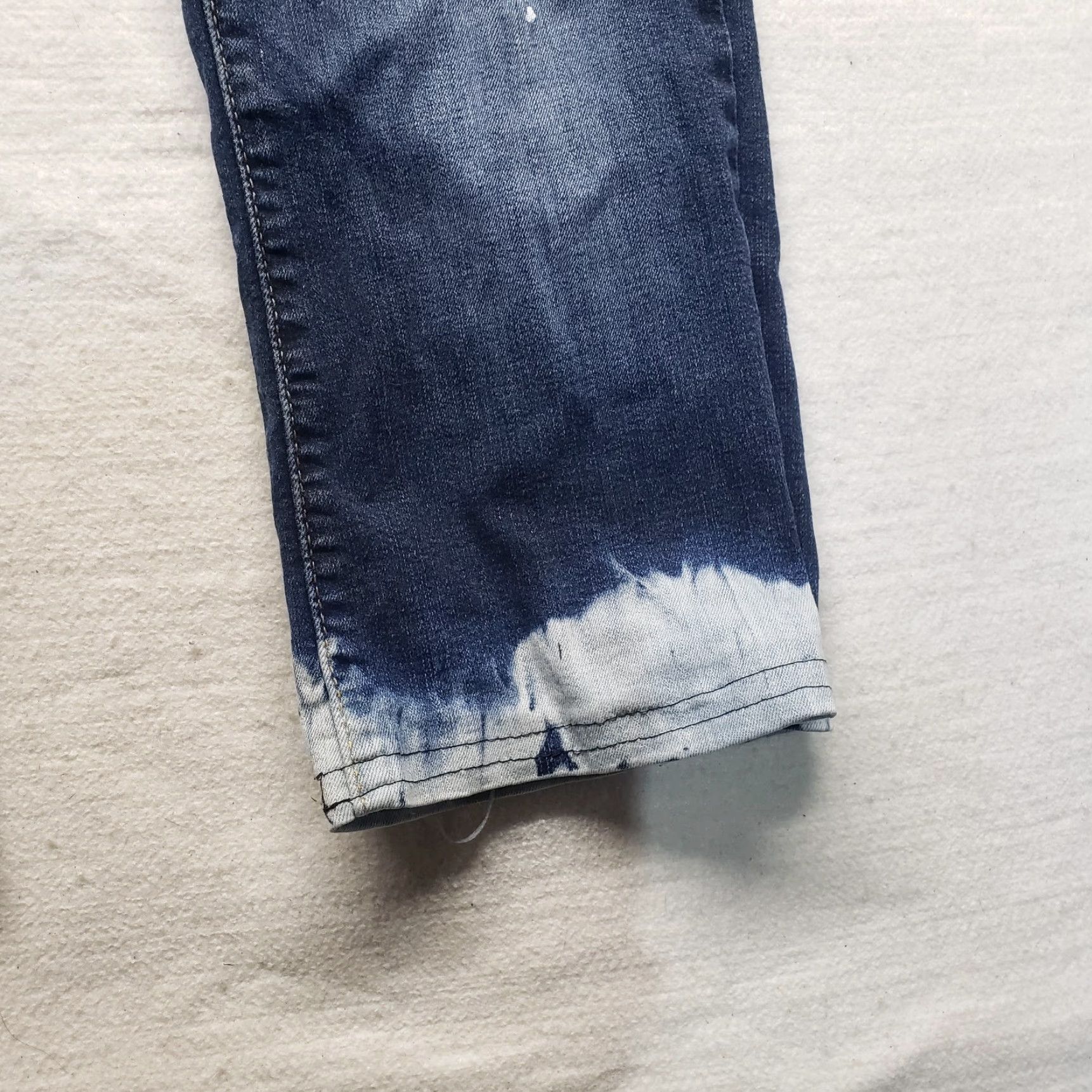Levi's Levi's Jeans CapriMidRise Dark Wash Denim Stretch Jeans Women's 6 Capris Levi's Jeans Capri Mid Rise Dark Wash Women 6 Size 28" / US 6 / IT 42 - 4 Thumbnail