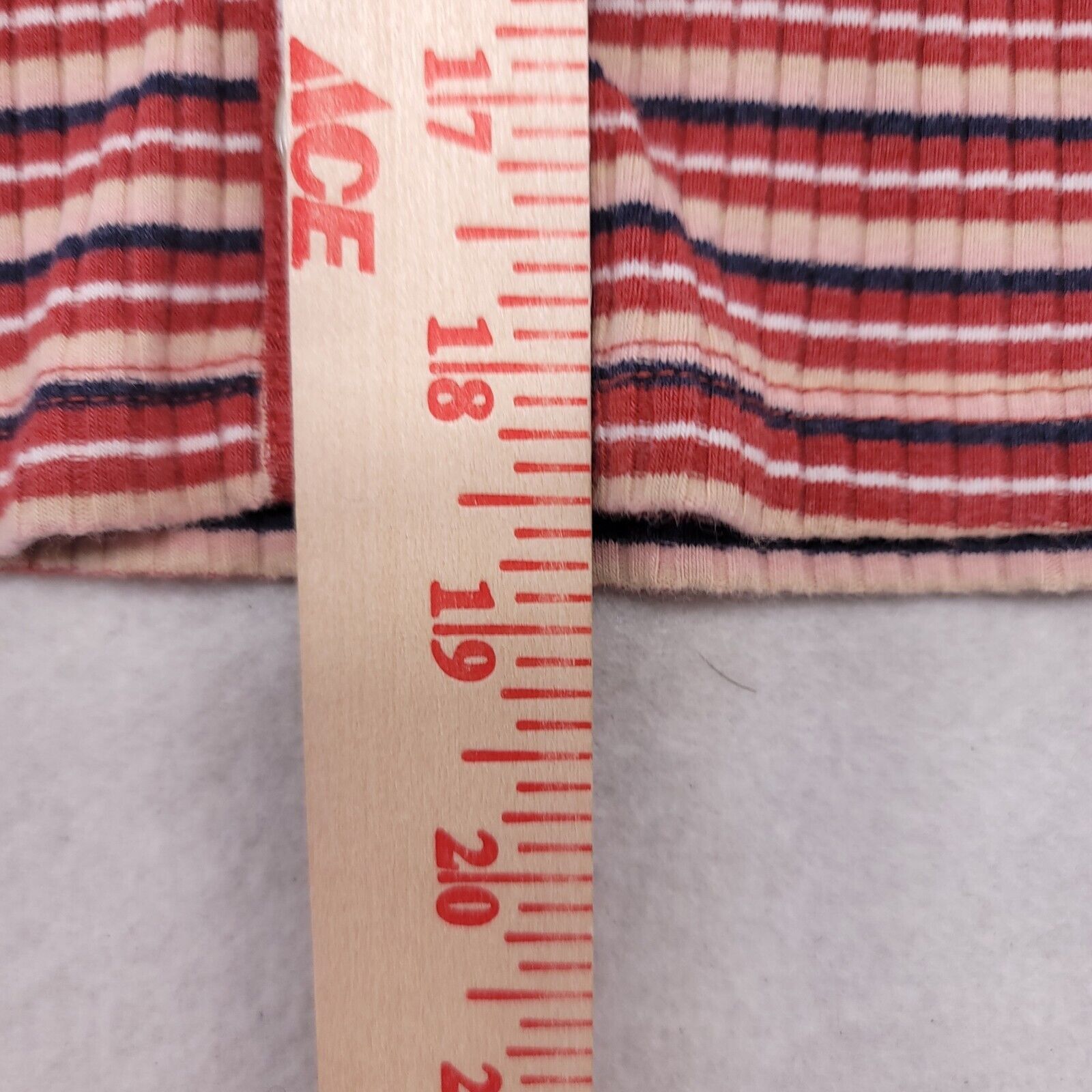 Hollister Hollister Short Sleeve Shirt Women Size XS Red White Striped Size XS / US 0-2 / IT 36-38 - 7 Thumbnail