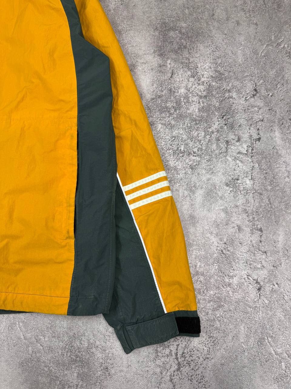 Adidas Adidas Originals Men Windbreaker Jacket Yellow Vintage Size US S / EU 44-46 / 1 - 2 Thumbnail