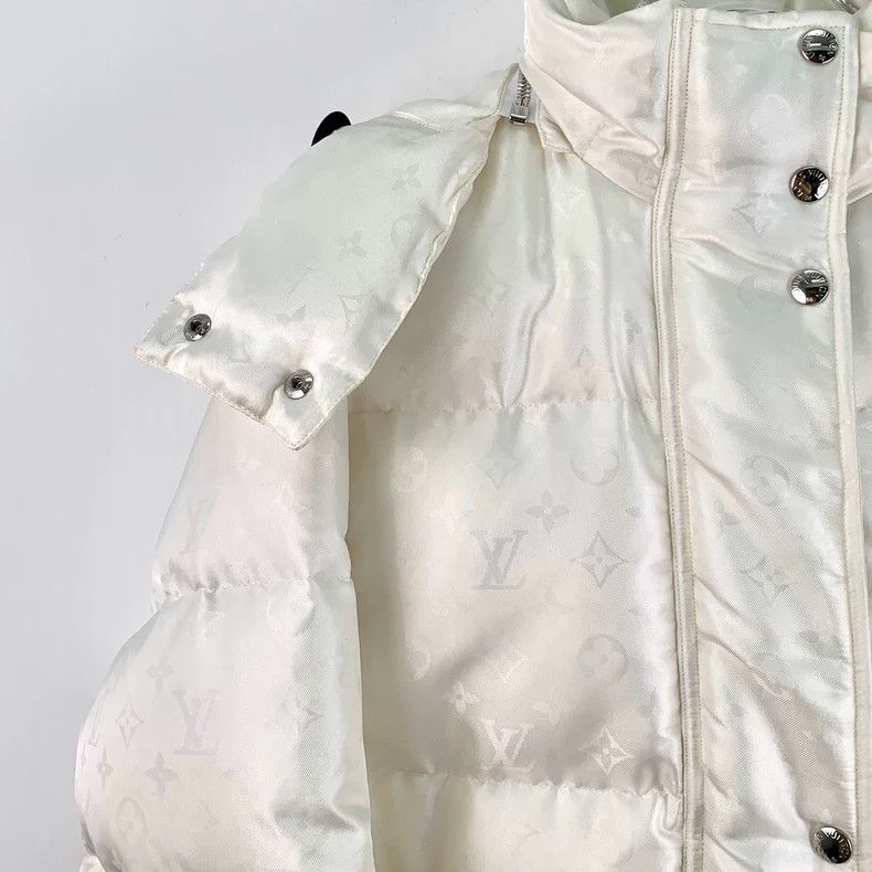 Louis Vuitton 25 black hooded long sleeve down jacket