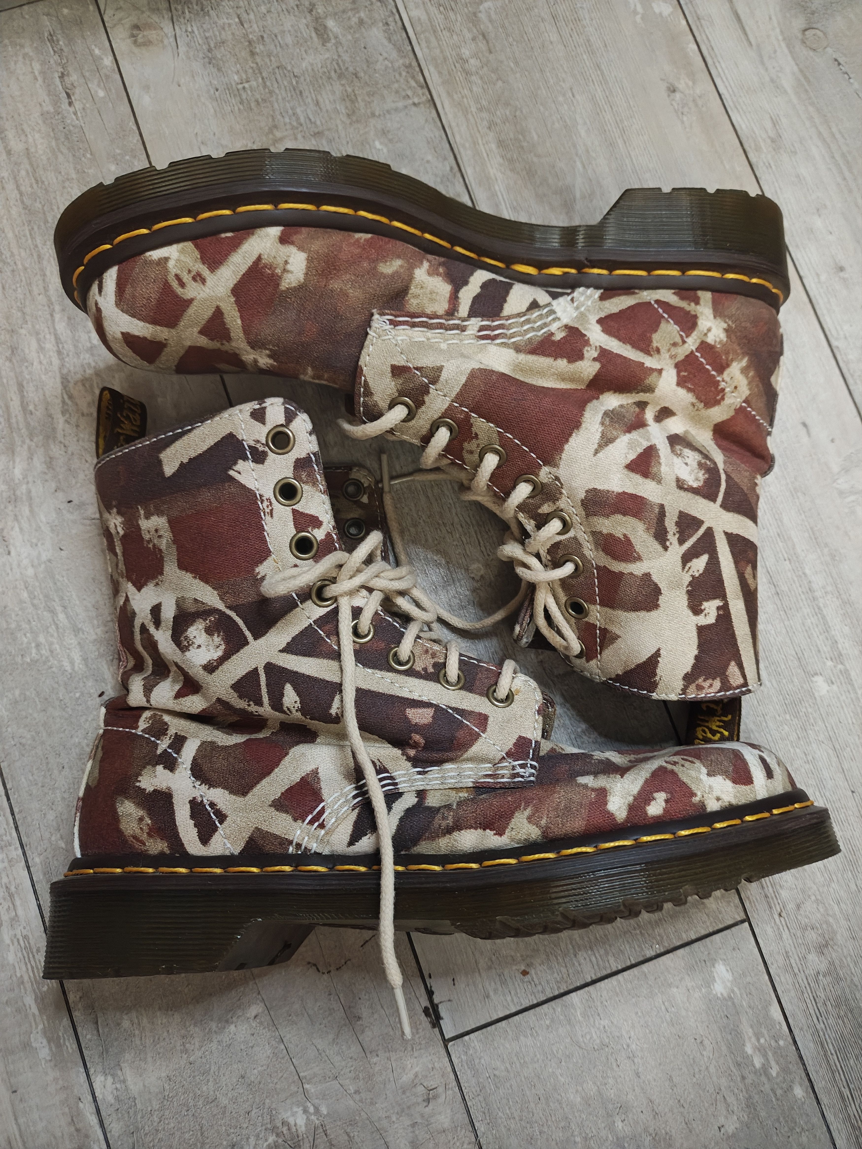 Dr. Martens Dr. Martens Anarchy Beckett pascal fine canvas 1460 8 hole Size US 8 / IT 38 - 1 Thumbnail