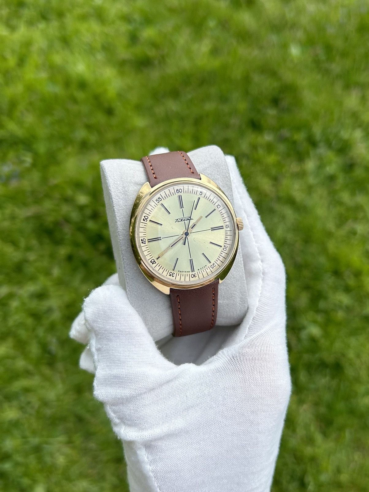 Vintage Vintage Watch Raketa Soviet USSR Mechanical Authentic 1980s Size ONE SIZE - 4 Thumbnail