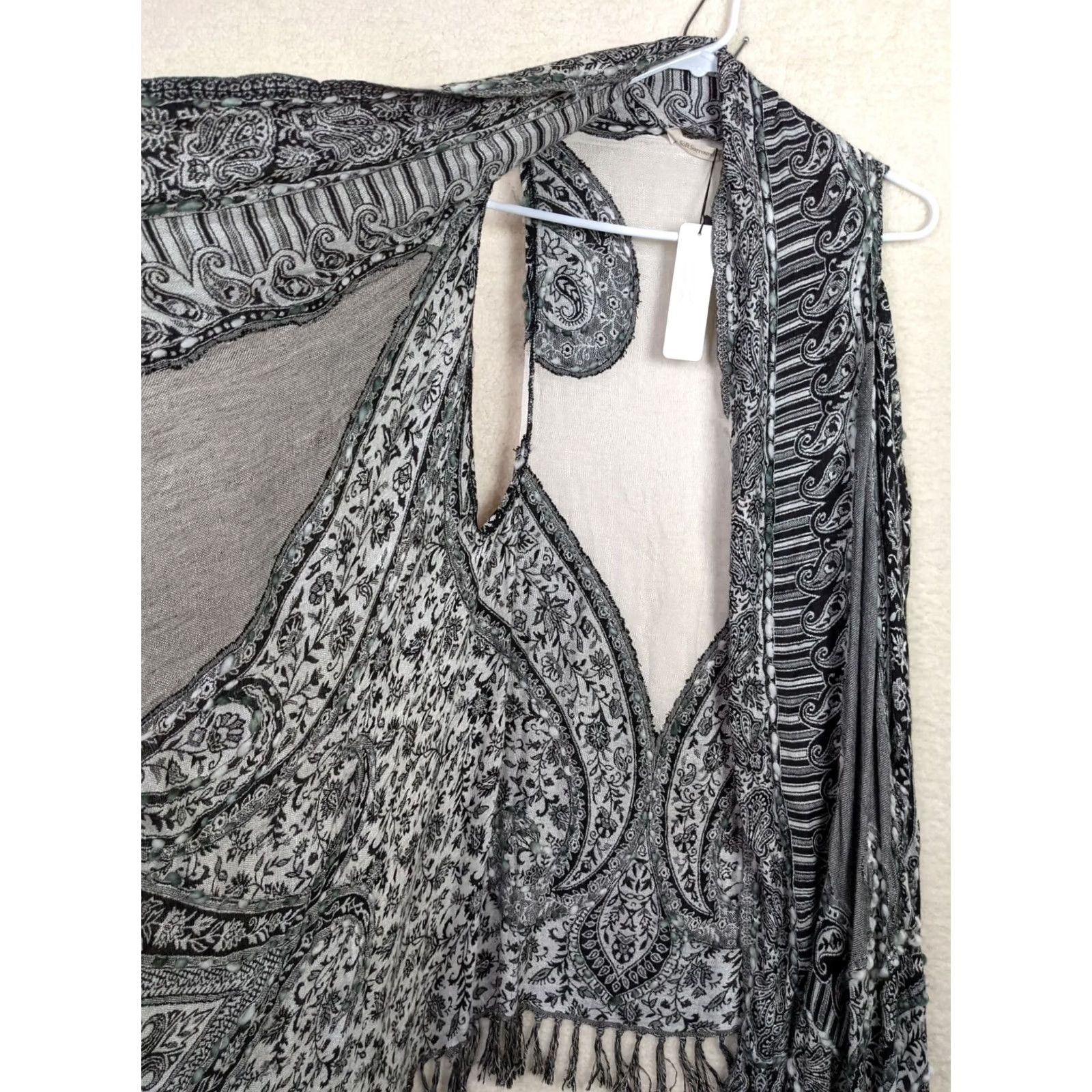 Soft Surroundings Soft Surroundings Women's Top Blouse Tunic V-Neck Sleeveless One Size Black Floral Short Sleeve Regular Size ONE SIZE - 4 Thumbnail