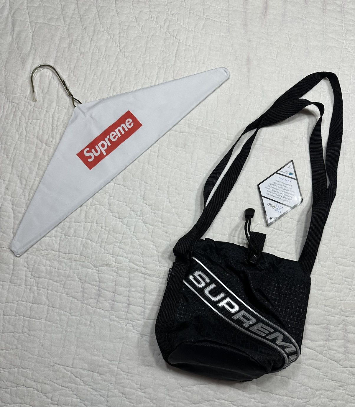 Supreme Brand New Supreme FW 2023 Small Cinch Pouch Size ONE SIZE - 1 Thumbnail