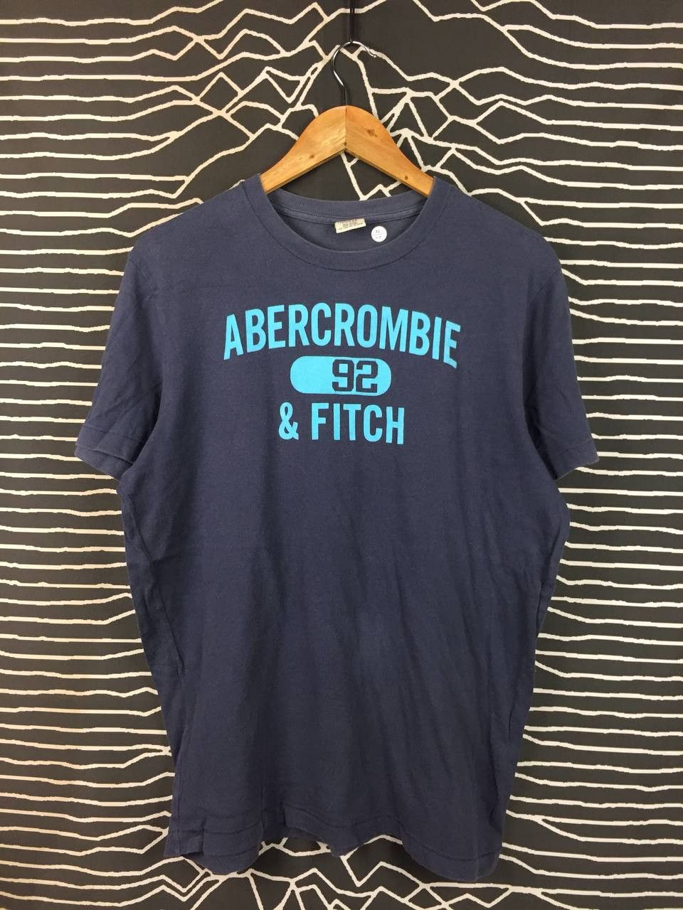 Abercrombie & Fitch Vtg Y2K Abercrombie & Fitch Navy Blue Athletics Tee Size US L / EU 52-54 / 3 - 1 Thumbnail