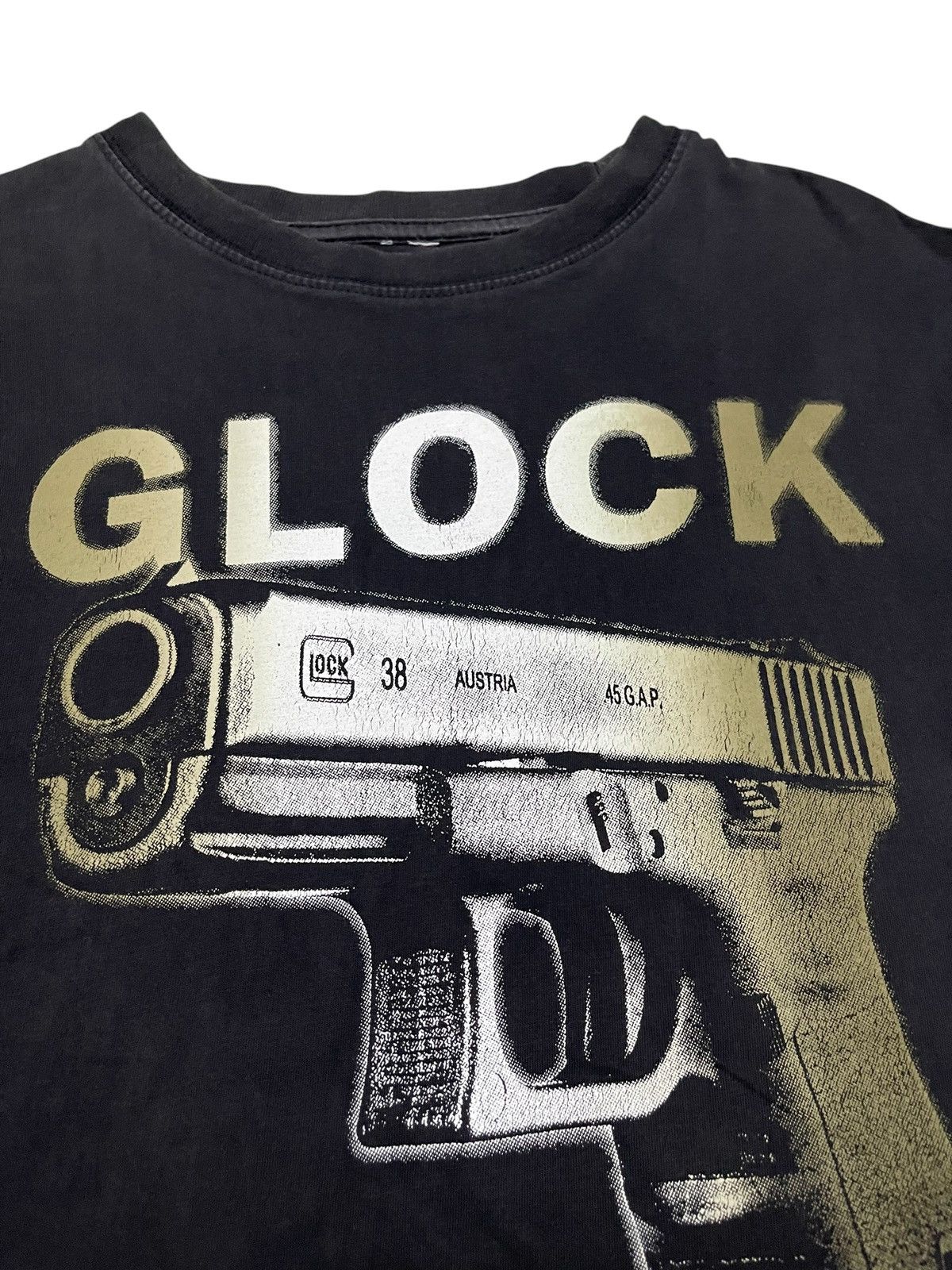 Vintage Vintage Sun Faded Glock Perfection Promo Tee Size US L / EU 52-54 / 3 - 3 Thumbnail