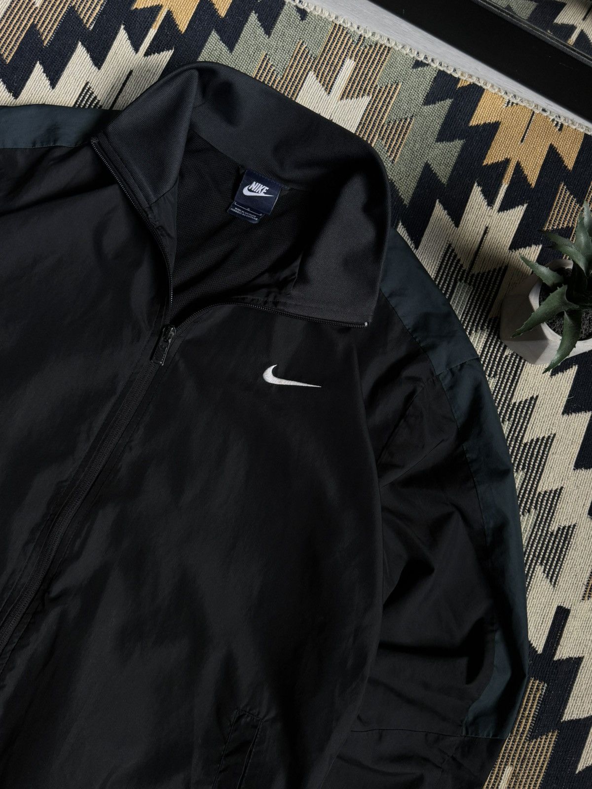 Nike Vintage Nike Nylon Drill Y2K Swoosh Jacket Size US L / EU 52-54 / 3 - 5 Thumbnail