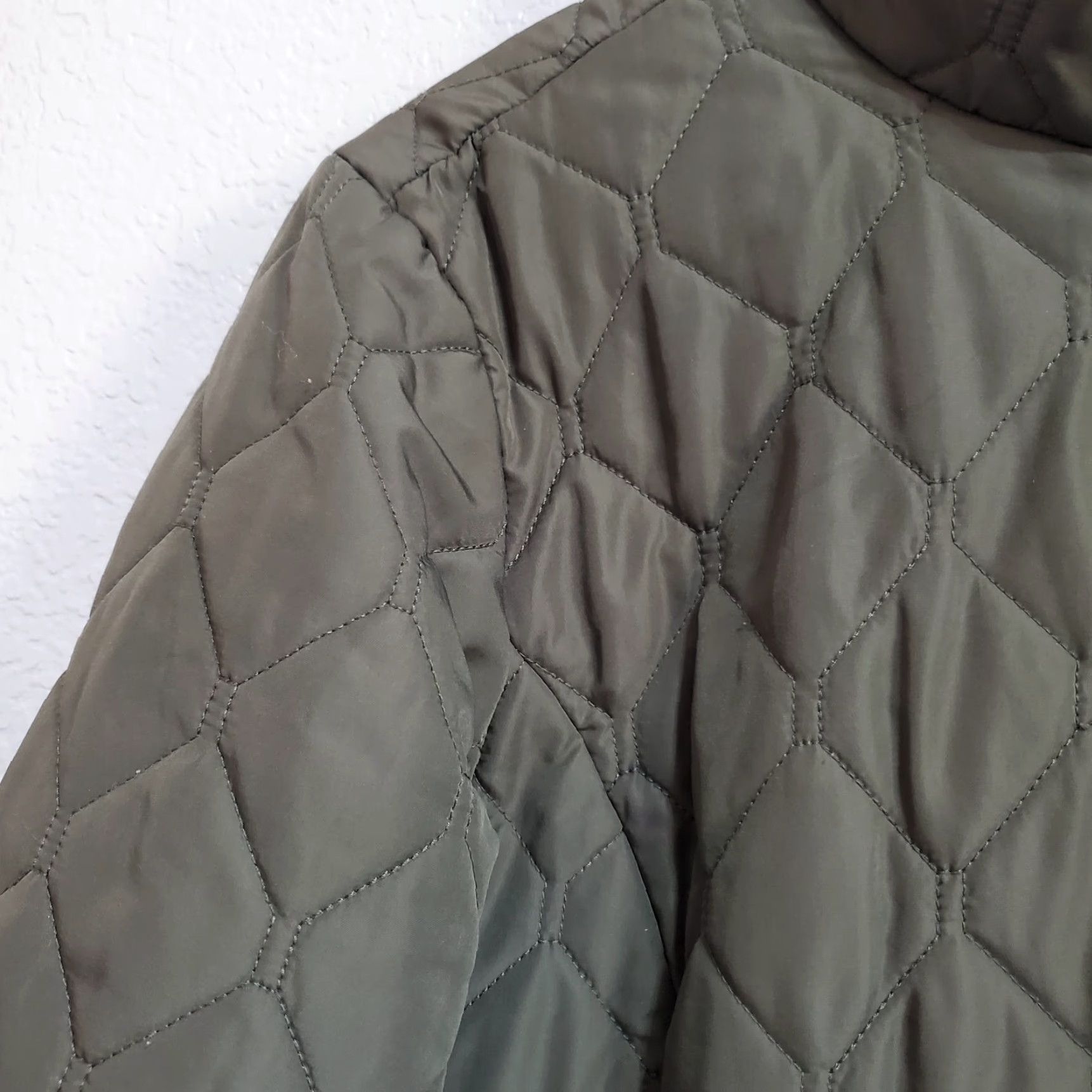 Eddie Bauer Eddie Bauer Jacket Womens L Olive Green Full Zip Quilted Pockets Outdoor Fold Zipped Pockets Quilted Lightweight Seasonal Fall Spring Womens L Green Size L / US 10 / IT 46 - 5 Thumbnail