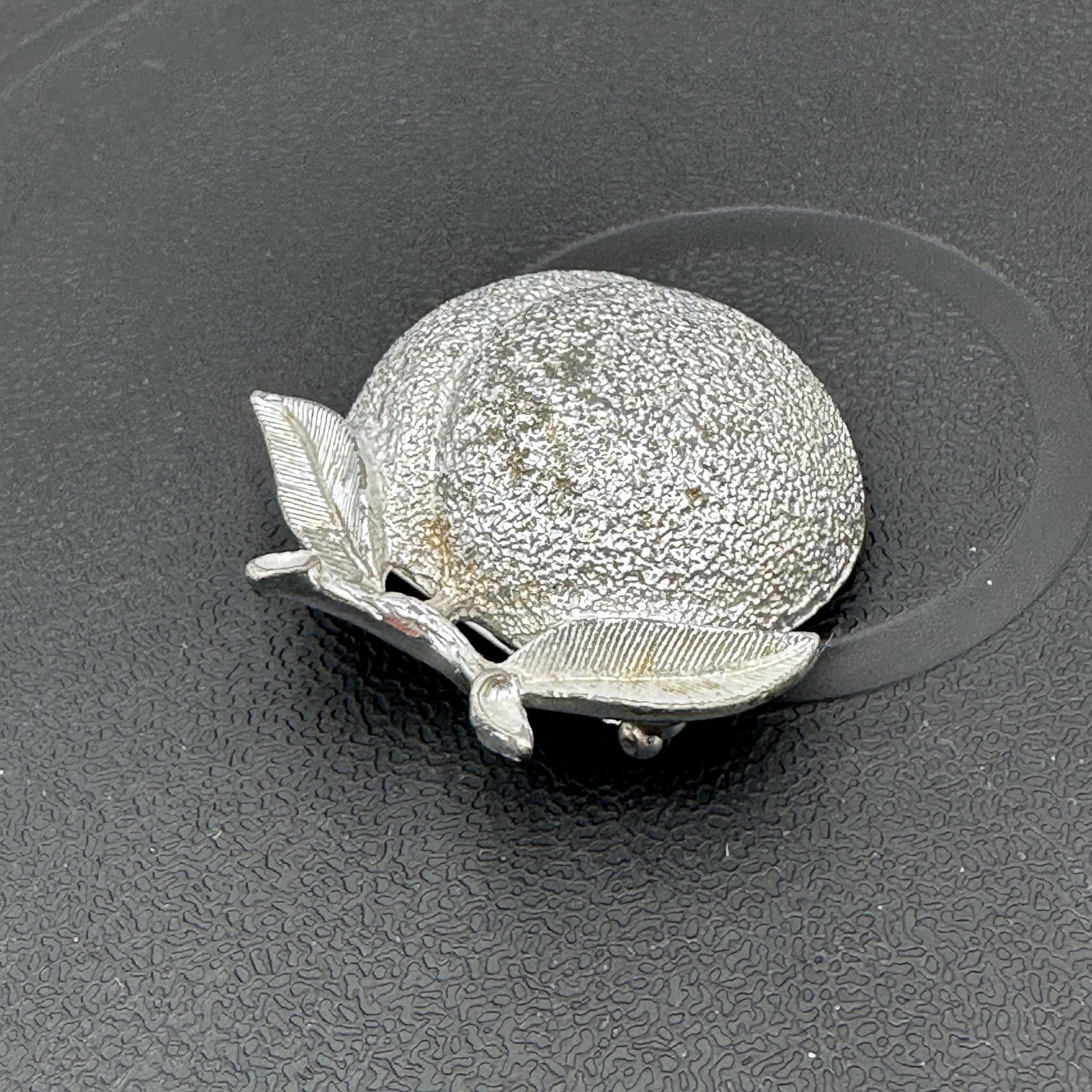 Vintage Sarah Coventry Vintage Signed Peach Brooch Pin Silver Tone Size ONE SIZE - 8 Thumbnail