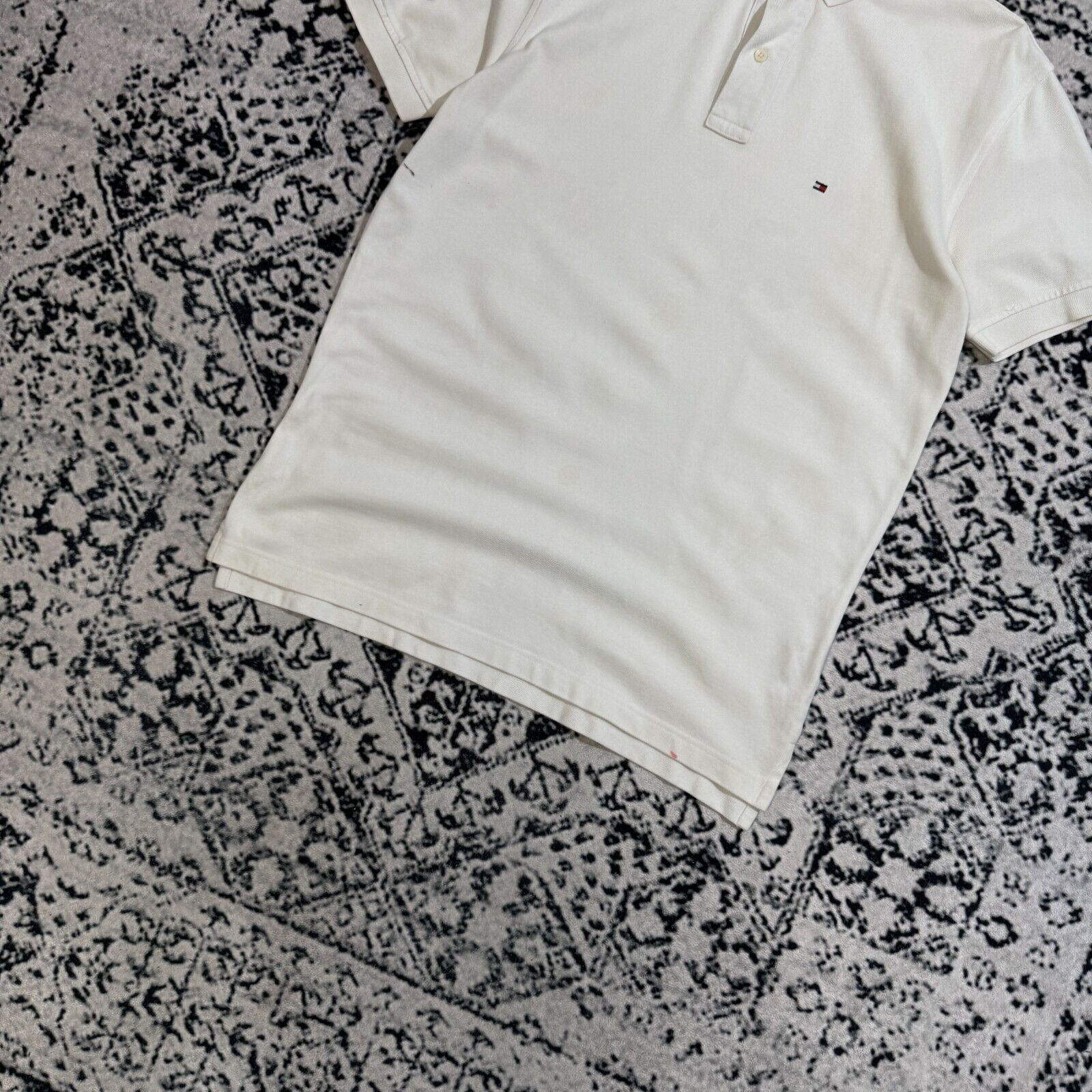 Tommy Hilfiger × Vintage Vintage Tommy Hilfiger White Cotton Polo Shirt Size L 90s Size US L / EU 52-54 / 3 - 2 Thumbnail
