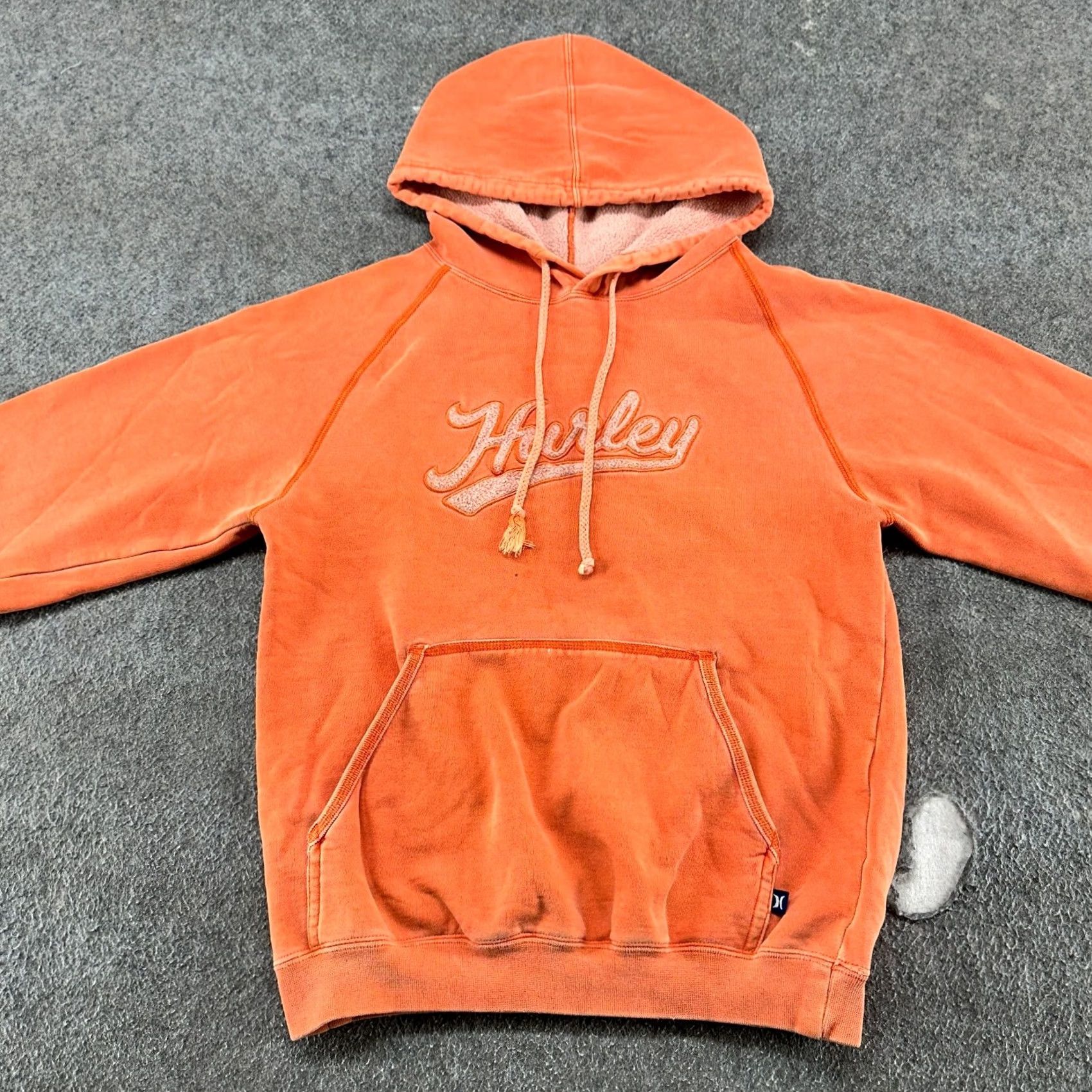 Hurley VINTAGE Hurley Hoodie Womens Small Orange Pullover Fleece Cotton Surf Skate Y2K Col-Orange Logo Embroidered Pockets Hooded Crew Neck Drawstring Size S / US 4 / IT 40 - 2 Thumbnail