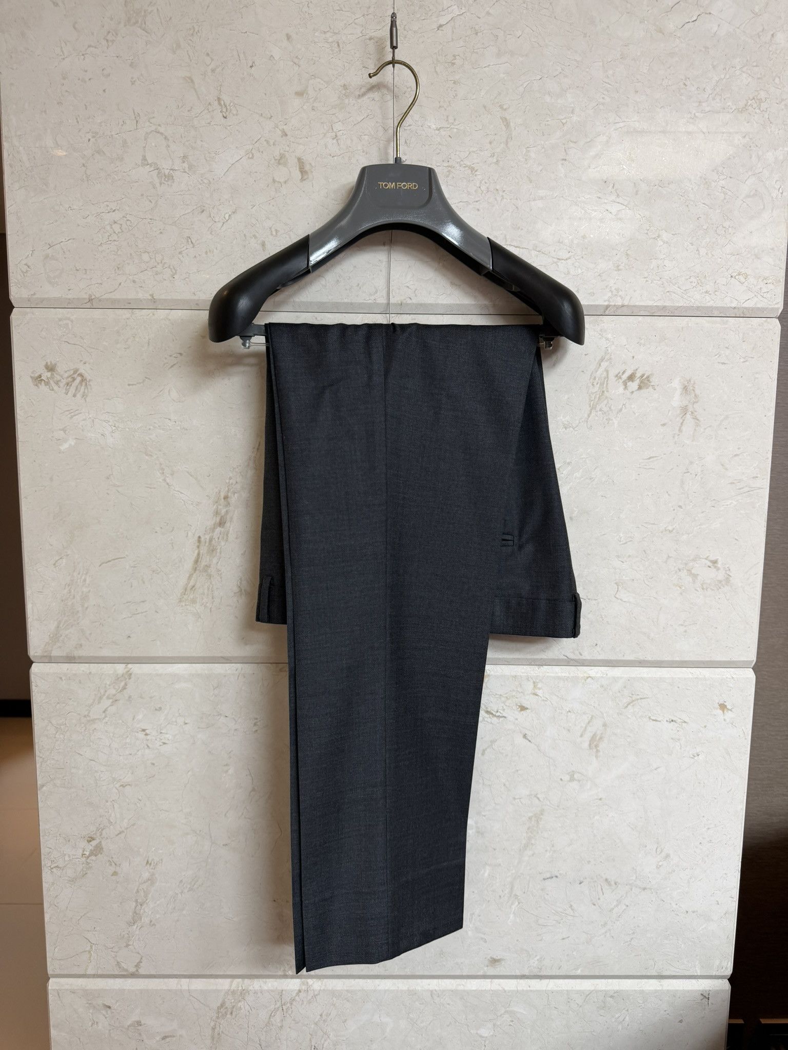 Tom Ford TOM FORD / Windsor Fit Mid-Grey Wool Suit US 38 / EU 48 Size 38S - 8 Thumbnail