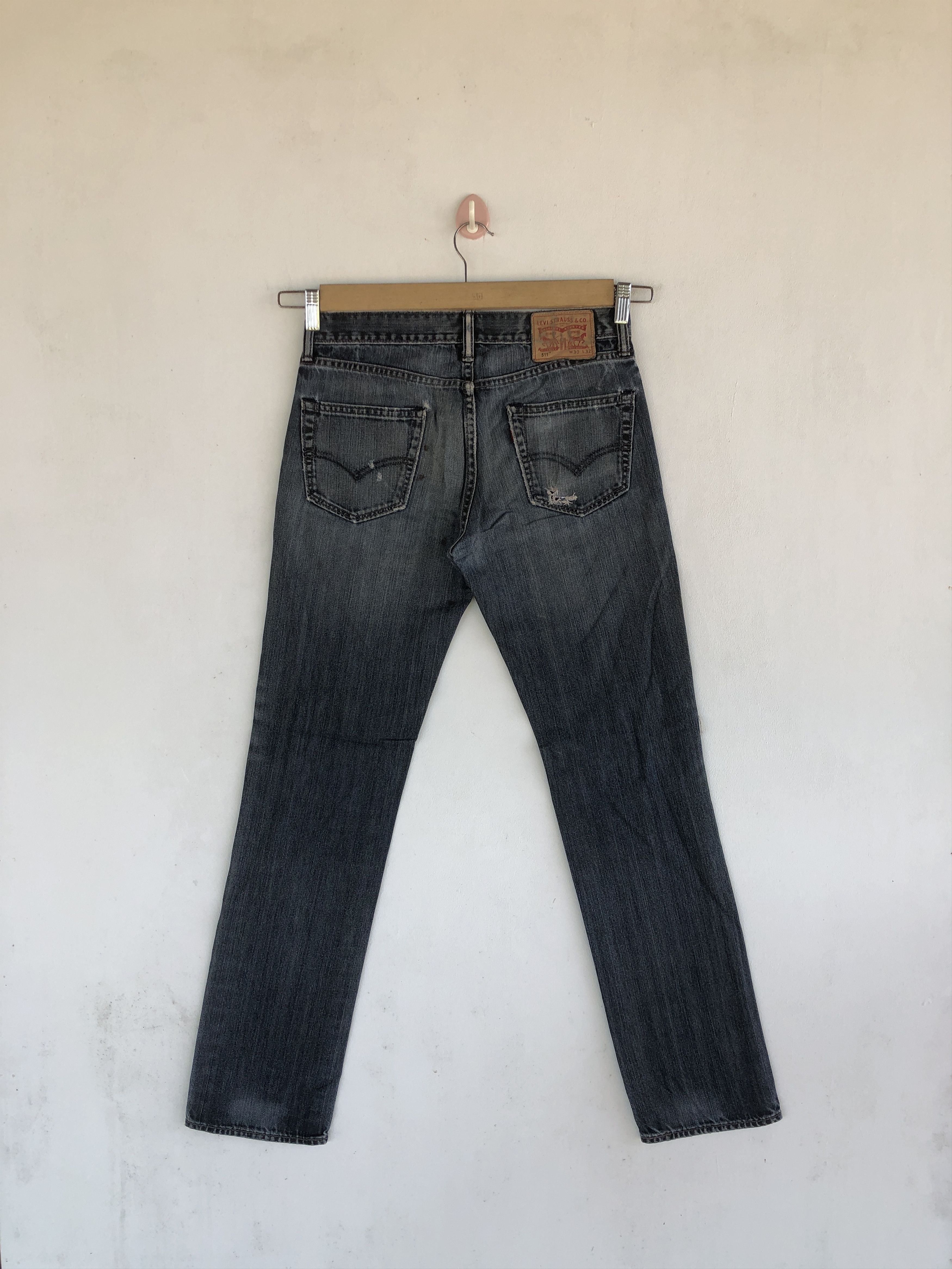 Levi's Vintage Distressed Levis 511 Jeans Levi's Faded Skinny Denim Size 28" / US 6 / IT 42 - 2 Thumbnail