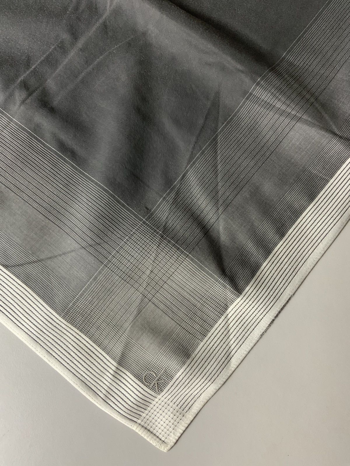 Calvin Klein Calvin Klein Bandana Handkerchief Size ONE SIZE - 7 Thumbnail