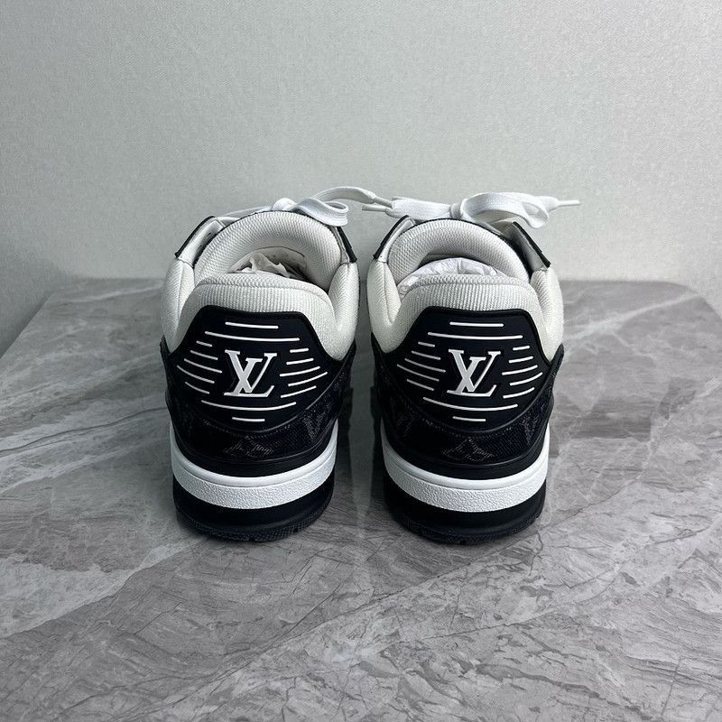 Louis Vuitton Louis Vuitton Low Top Sneakers in Black and White -2508 Size US 10.5 / EU 43-44 - 3 Thumbnail