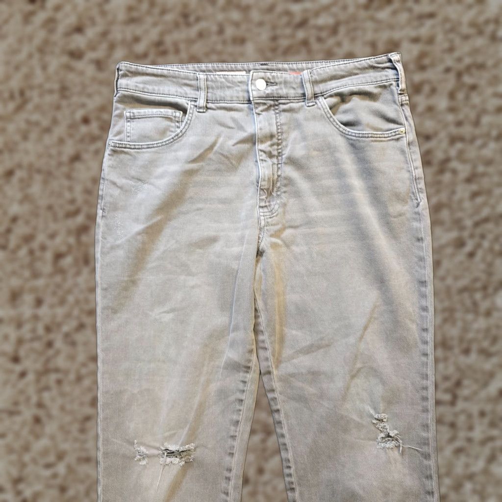 Vintage Pilcro Jeans Womens 30 Gray Straight Stretch Distressed Capsule Anthropologie Jeans Regular Adult Gray Distressed Stretch Pullover? Size 30" / US 8 / IT 44 - 1 Thumbnail