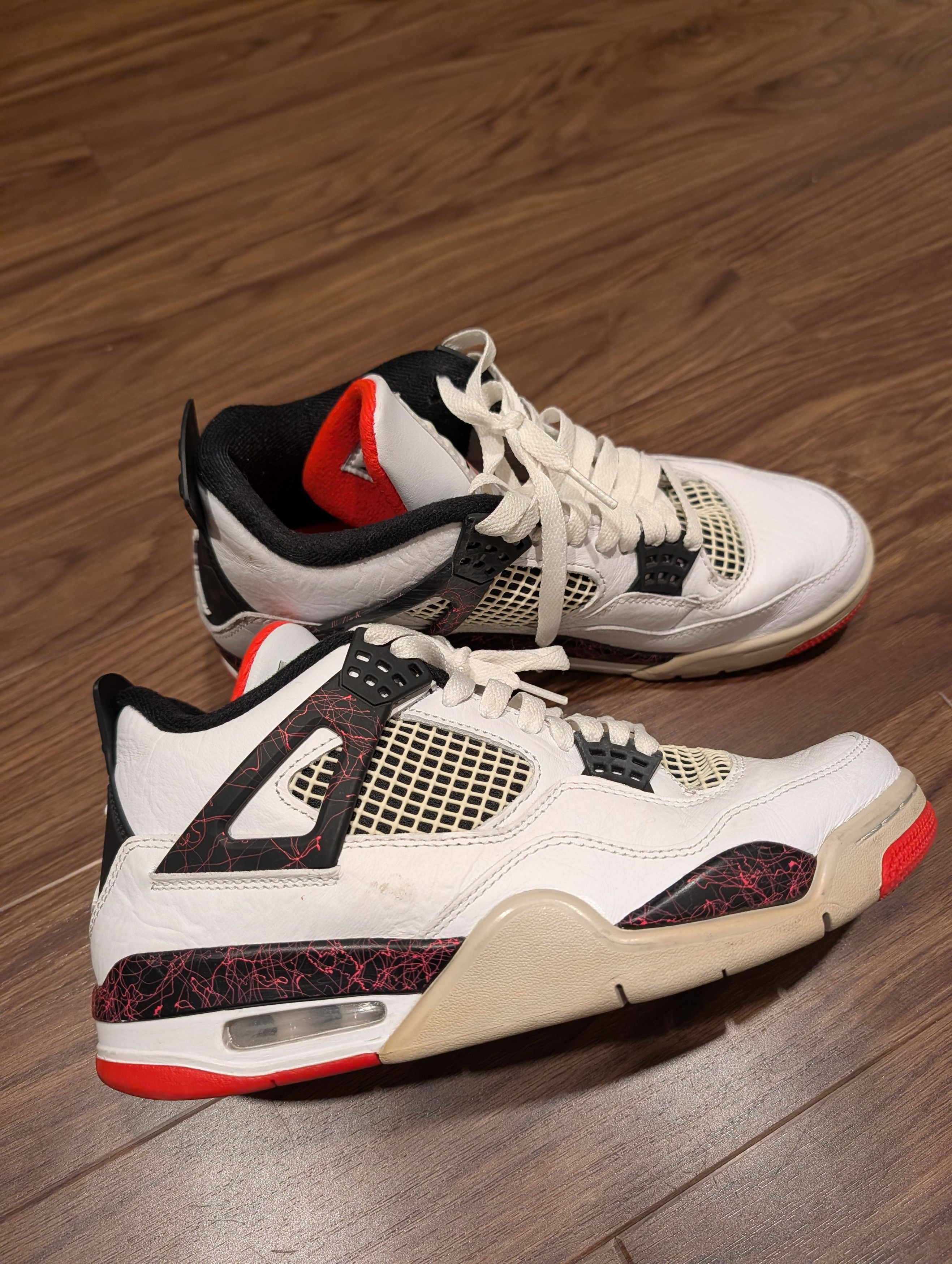 Jordan Brand Air Jordan 4 white and red Size US 8 / EU 41 - 9 Thumbnail