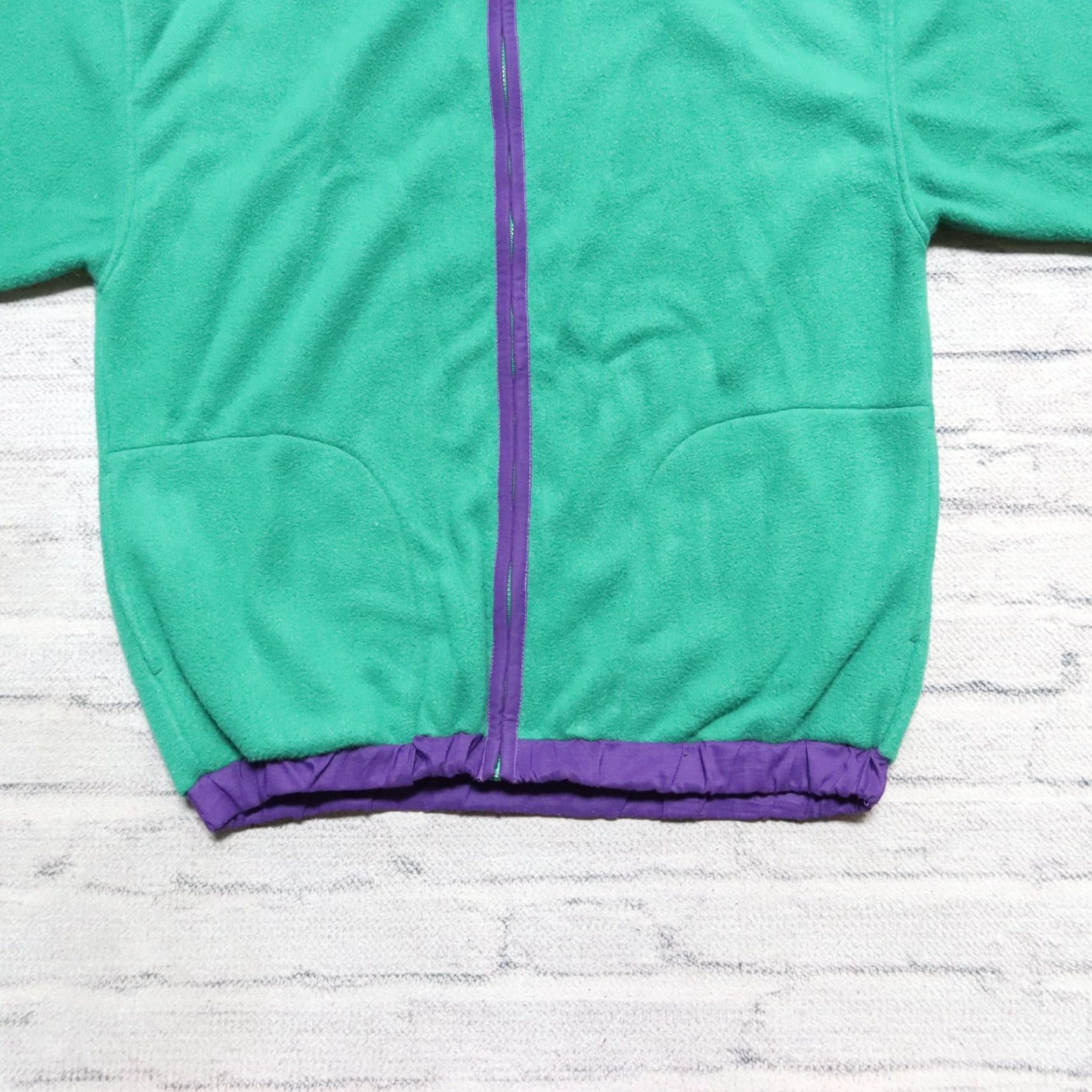 Gap VINTAGE Gap Arctic Light Fleece Jacket - Size L - Green, 90s Deadstock, Jacket, Men, Green, Vintage, 90s, Gap, Fleece, Jacket, L Size US L / EU 52-54 / 3 - 3 Thumbnail