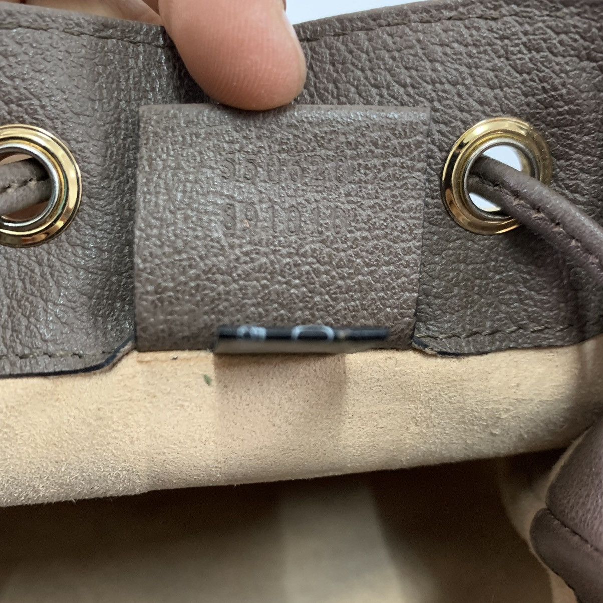 Gucci Gucci Monogram Mini Bucket Slingbag Size ONE SIZE - 7 Thumbnail