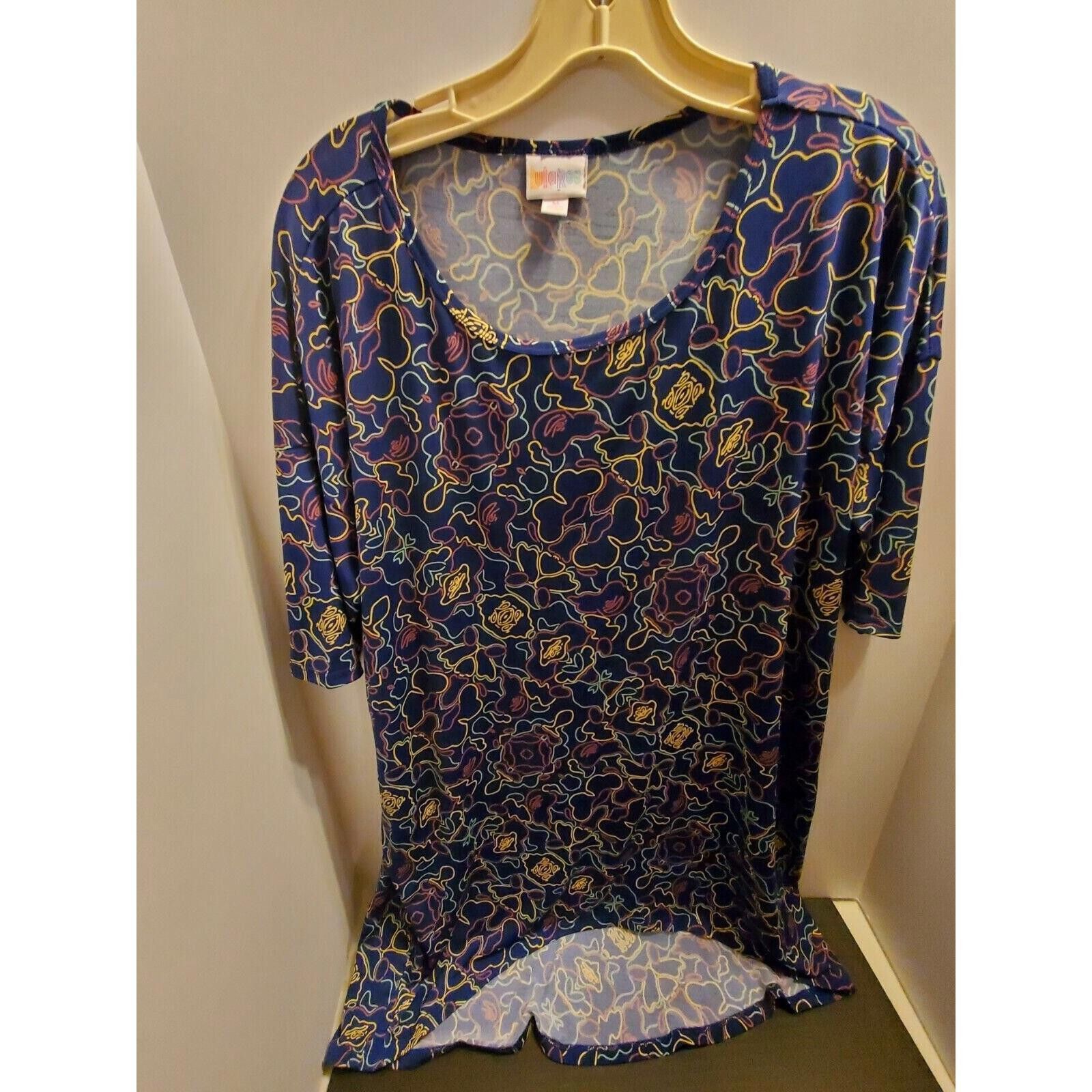 Designer LuLaRoe Navy Floral Print Tunic - Size M Size M / US 6-8 / IT 42-44 - 1 Thumbnail