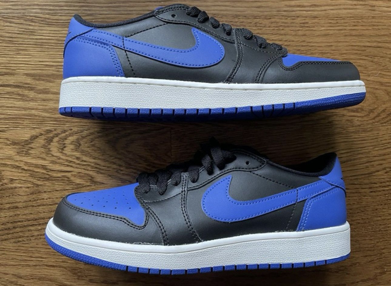 Jordan Brand 2016 6Y1 Retro Low Royal Blue (GS) OG Size US 6 / EU 39 - 2 Thumbnail