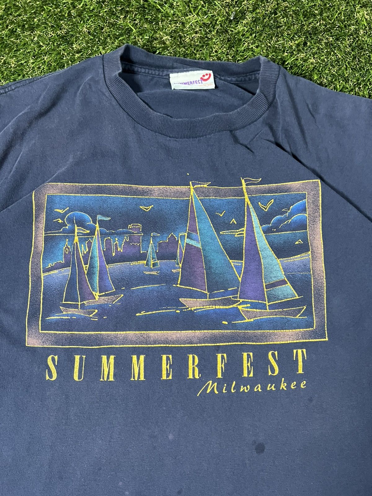 Vacation Vintage 90s Faded Summerfest Milwaukee Sail Boat Boxy Tee Size US XL / EU 56 / 4 - 2 Thumbnail