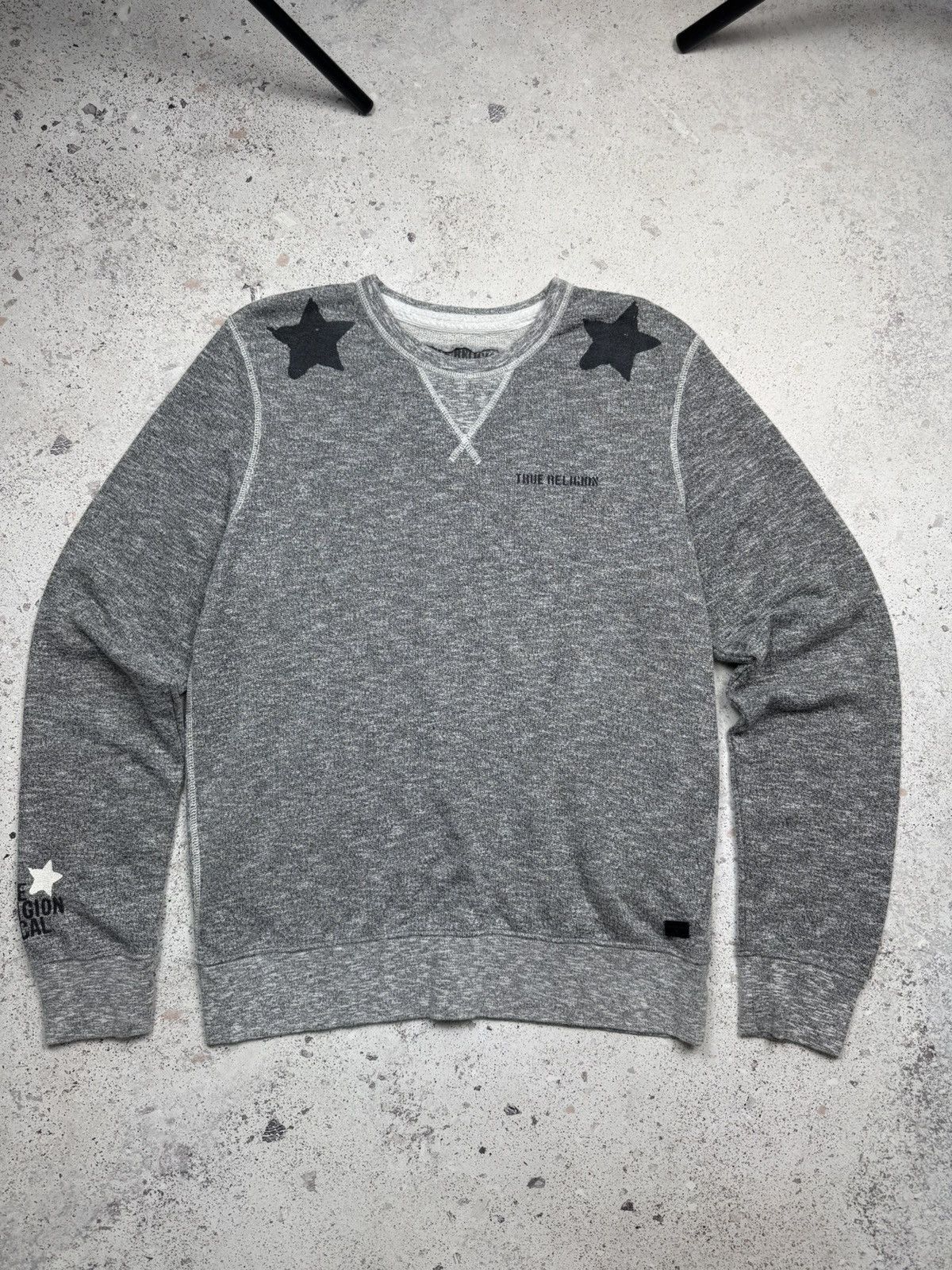 True Religion × Vintage True Religion Stars Print Crew Sweat L Men’s y2k Size US L / EU 52-54 / 3 - 2 Thumbnail