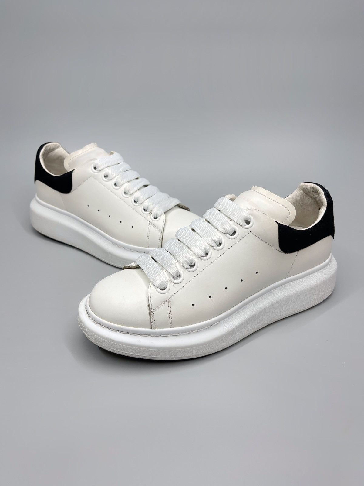 Alexander McQueen Alexander Mcqueen White Oversize Sneakers Size US 6 / IT 36 - 3 Thumbnail