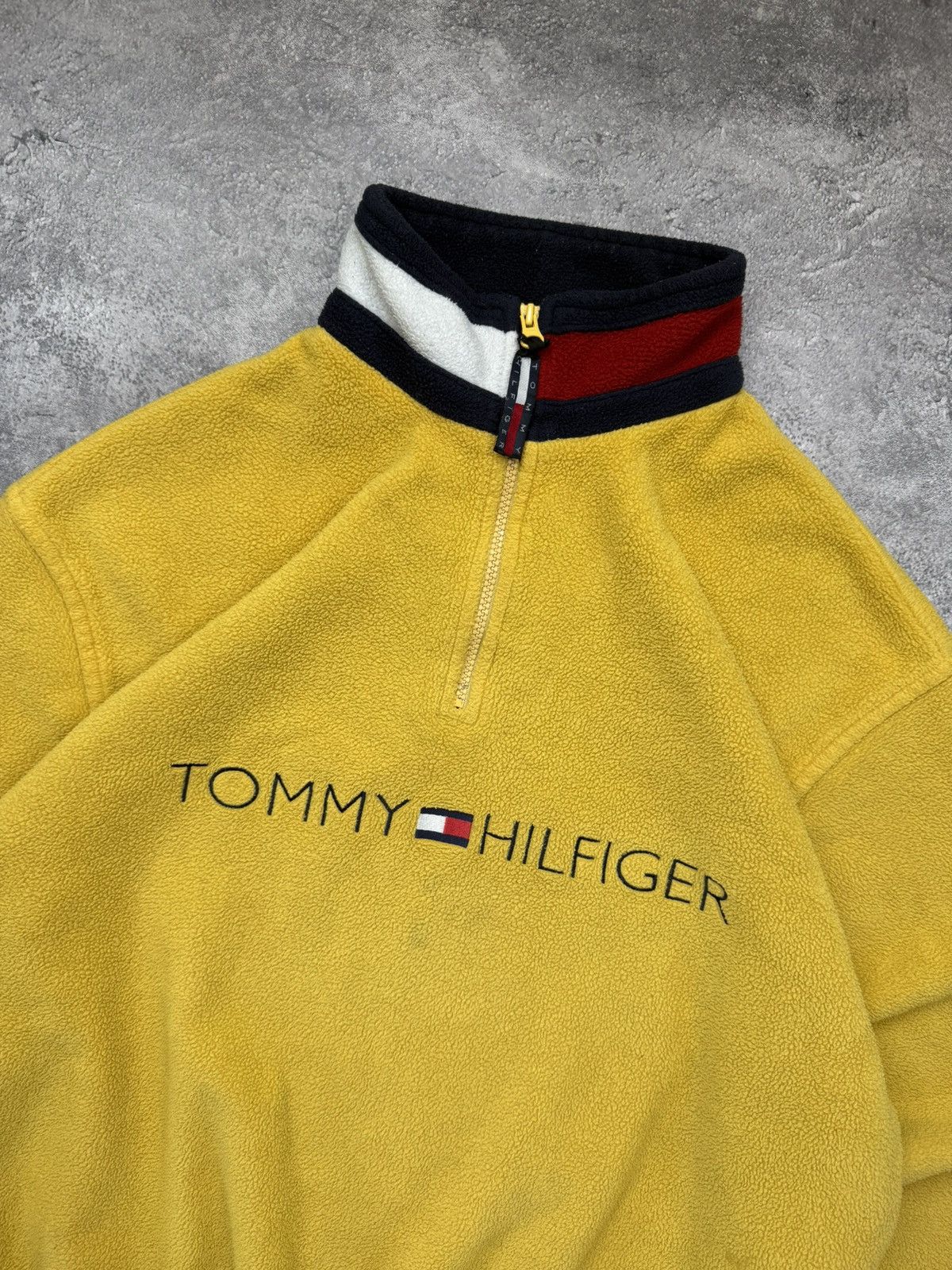 Tommy Hilfiger Vintage Tommy Hilfiger Fleece 1/4 Zip Jacket Big Logo Y2K Size US L / EU 52-54 / 3 - 7 Thumbnail
