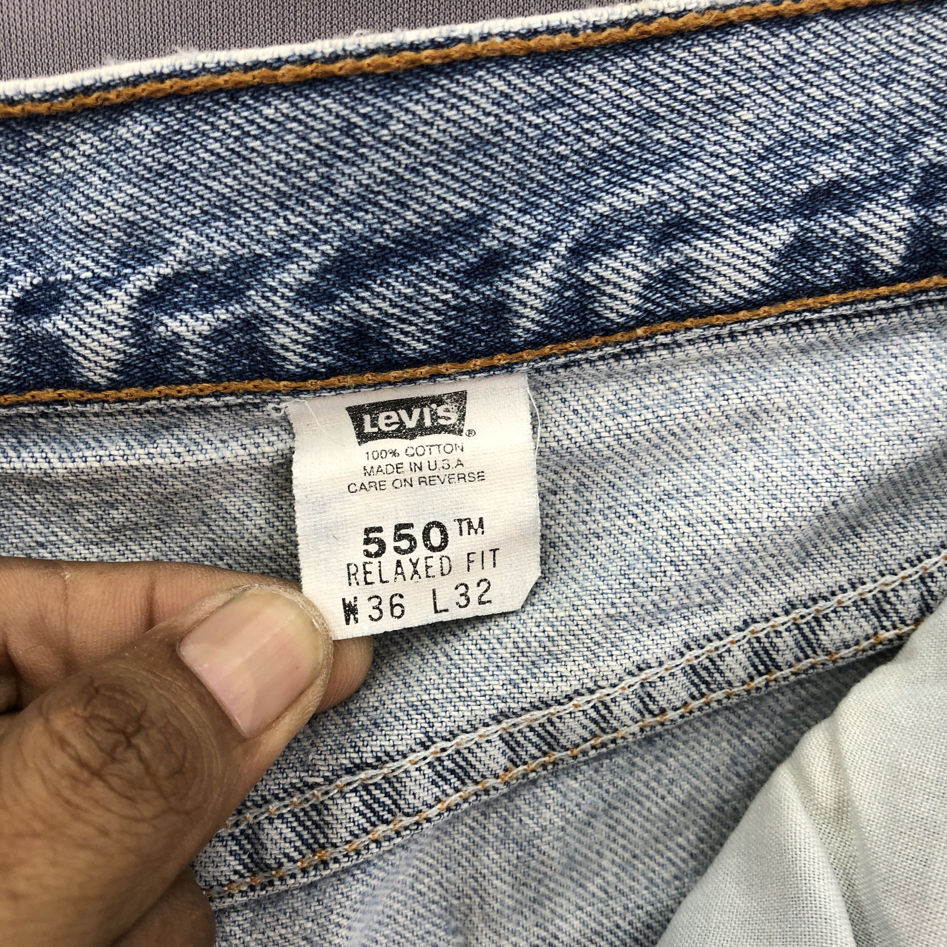 Levi's Vintage Levis 550 Light Wash Jeans Distressed Levi's Denim Size US 32 / EU 48 - 6 Thumbnail