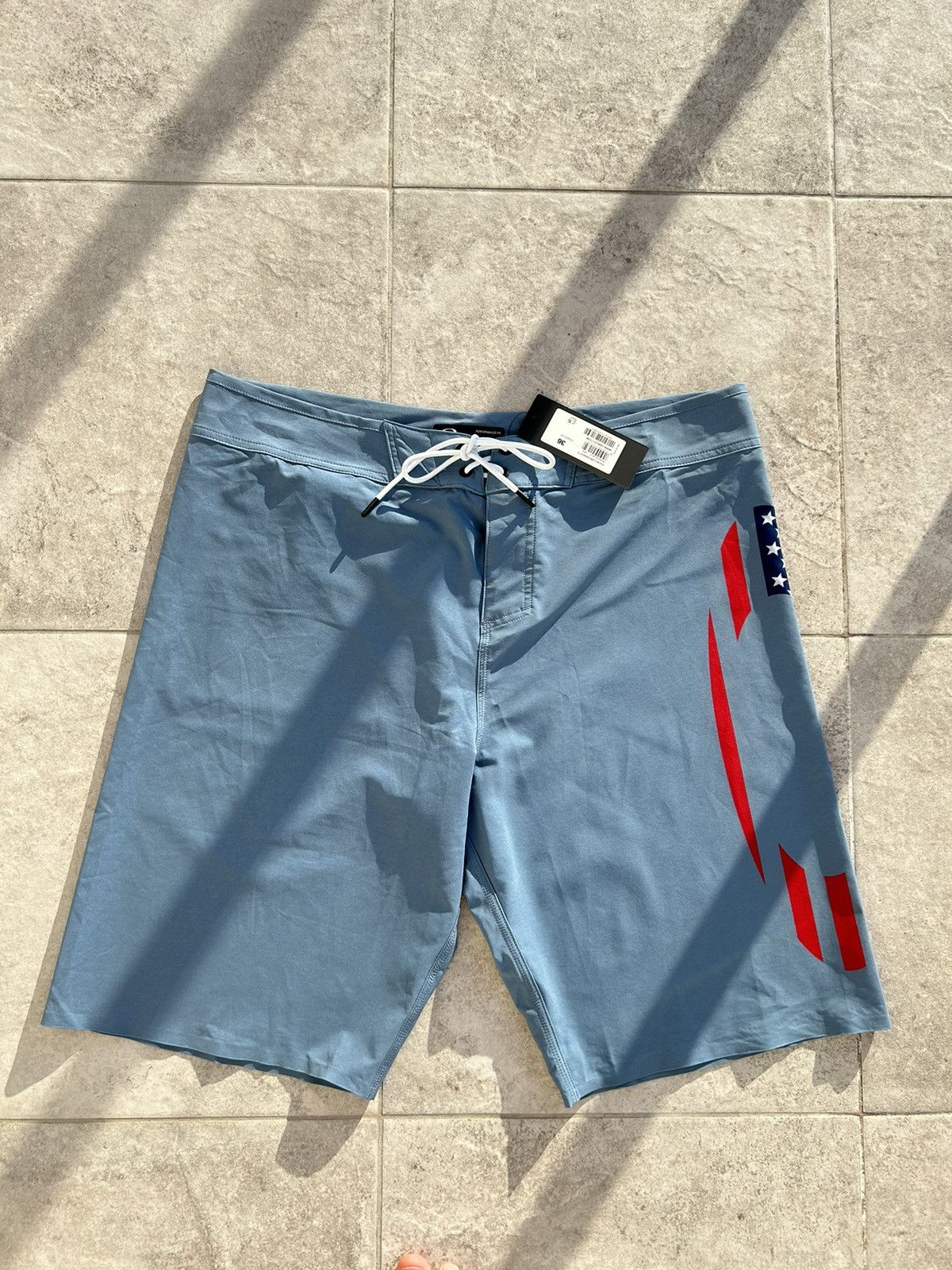 Oakley Oakley COLOR BLOCK SHADE BOARDSHORT 21 Size US 36 / EU 52 - 1 Thumbnail