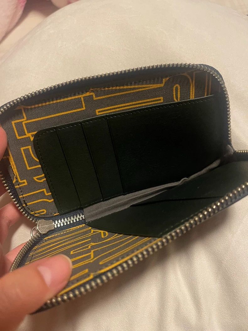 Vivienne Westwood Vivienne Westwood size os Black relief wallet passport bag Size ONE SIZE - 4 Thumbnail