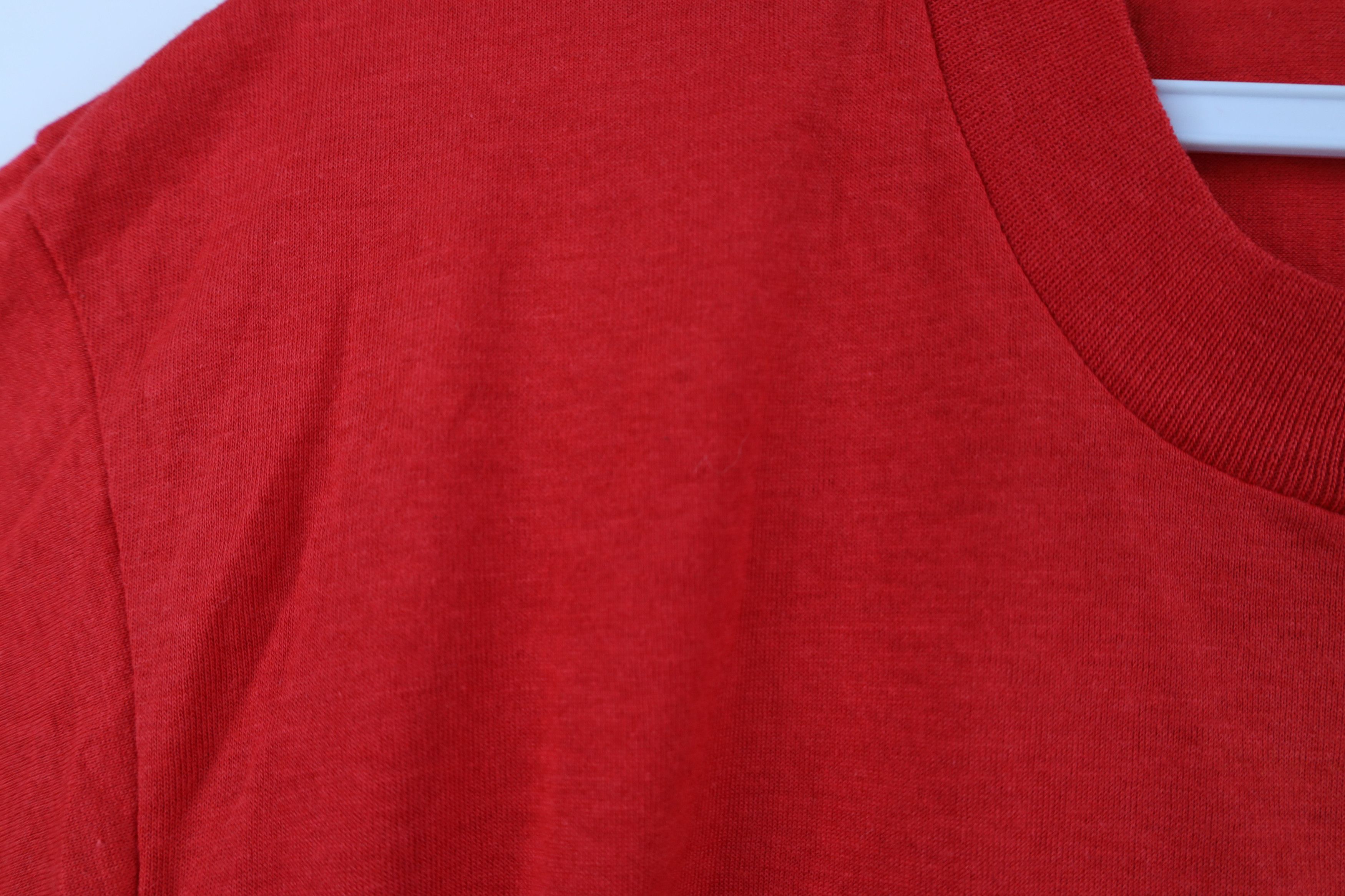 Vintage Vintage 80s Union Local 20 Short Sleeve T-Shirt Red USA Size US L / EU 52-54 / 3 - 8 Thumbnail