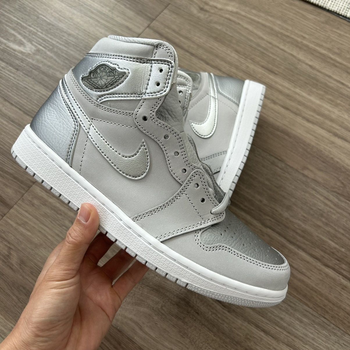 Jordan Brand 2020 Air Jordan 1 Neutral Grey Co.JP High sz 8M Size US 8 / EU 41 - 2 Thumbnail