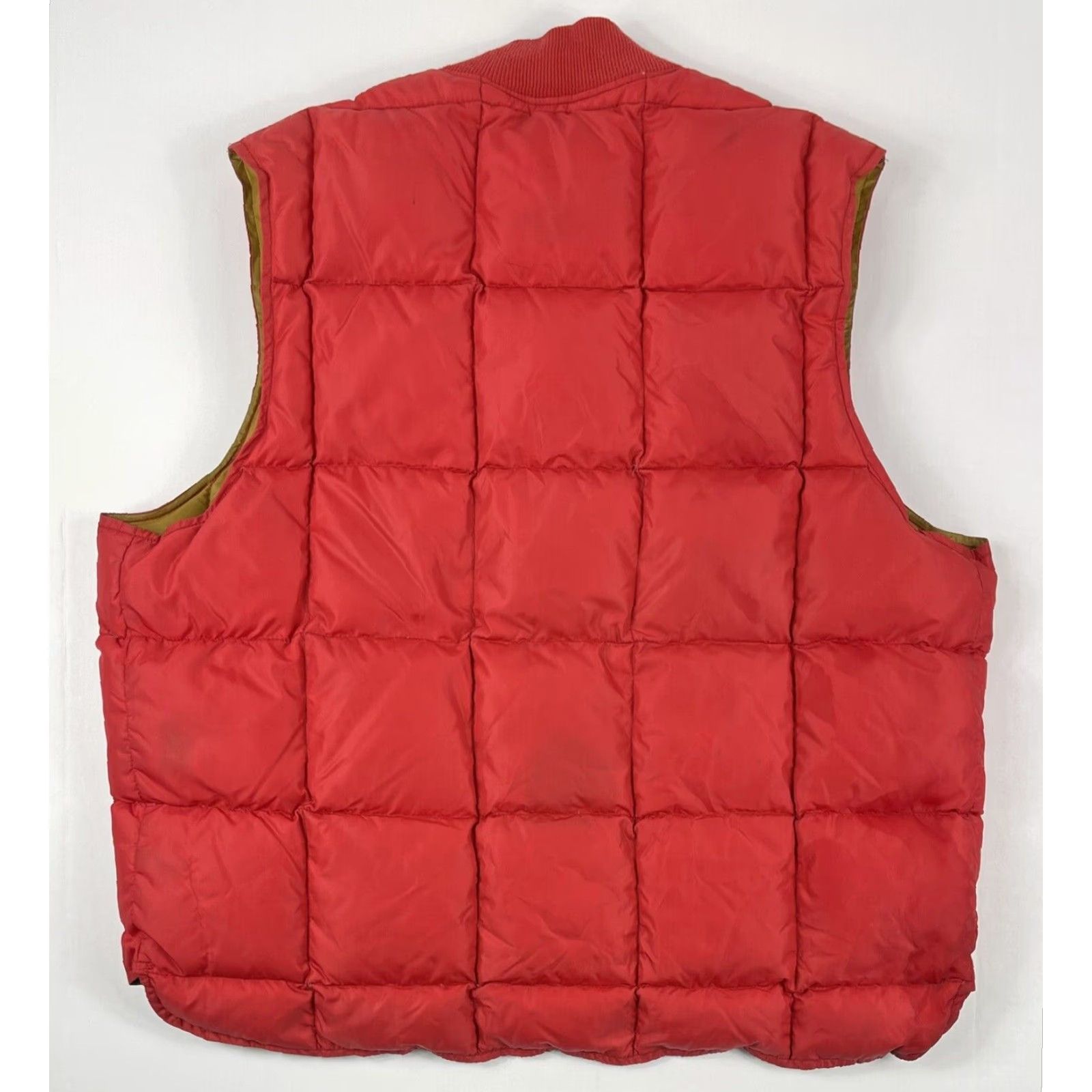 Vintage VINTAGE Woolrich Teton Mountain Vest Puffer Wool Rich Down Red Sz L Mens 80s 90s Hunting Size US L / EU 52-54 / 3 - 3 Thumbnail