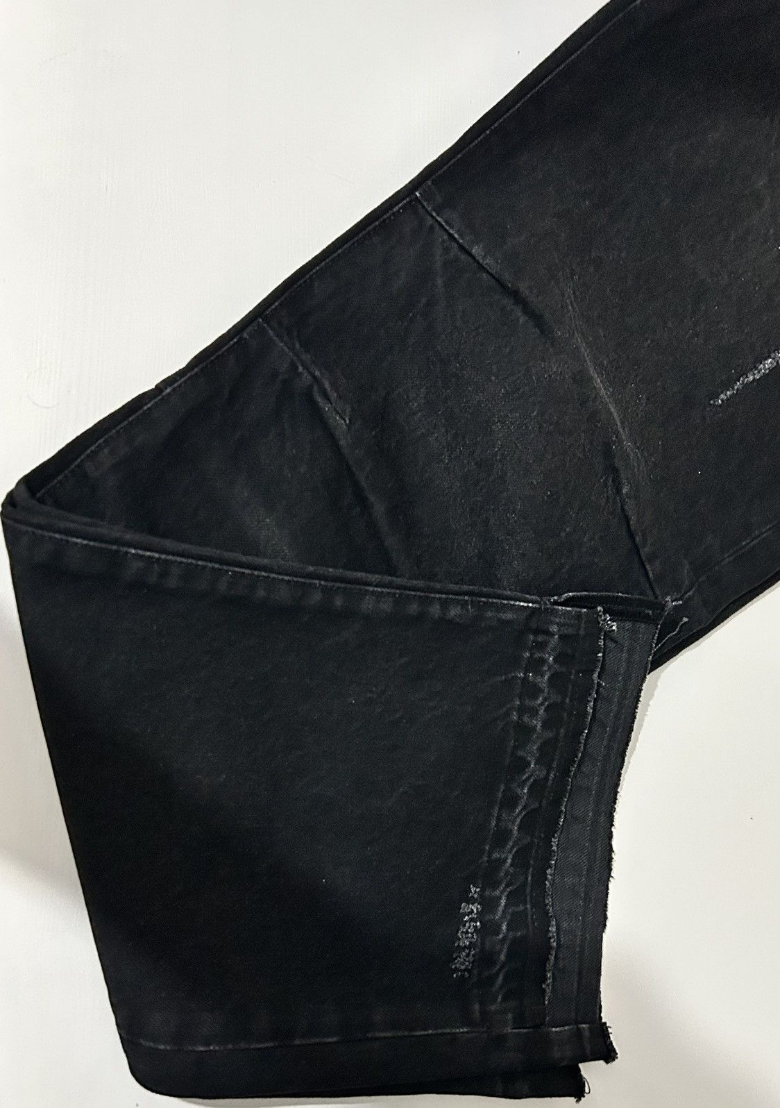 Represent Clo. REPRESENT R2 Stepped Hem Off Black Denim Jeans W34 Size US 34 / EU 50 - 14 Thumbnail