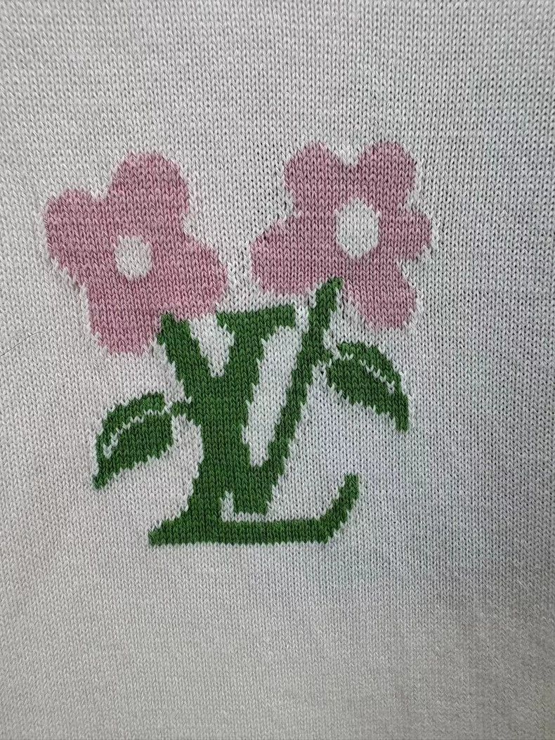Louis Vuitton LOUIS VUITTON Knitted small flower logo short sleeve 2504-N Size US L / EU 52-54 / 3 - 3 Thumbnail