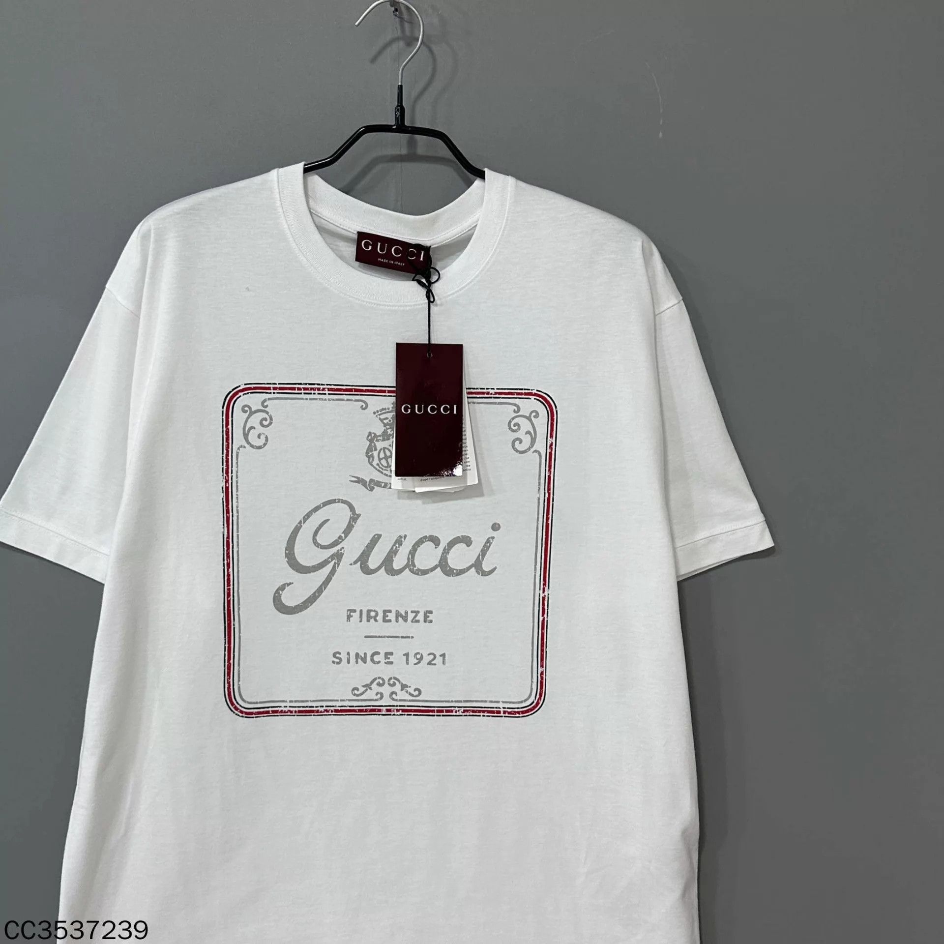Gucci GUCCI '26 Handwritten Logo Short Sleeve T-Shirt Size US L / EU 52-54 / 3 - 2 Thumbnail