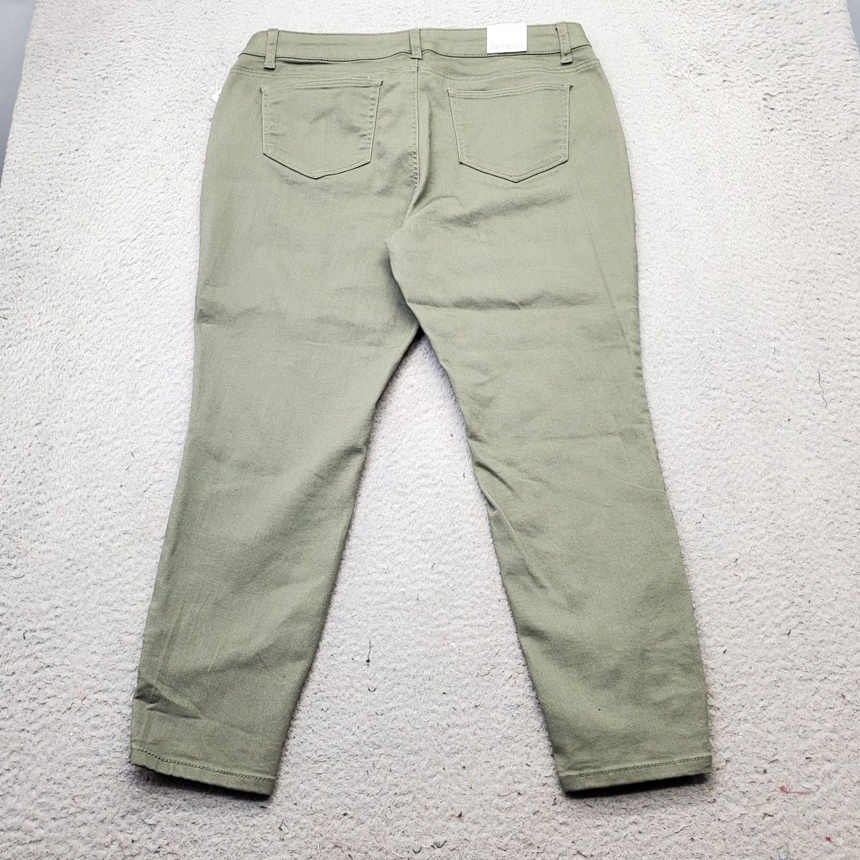 Vintage Westport Skinny Jeans Womens Petite 16P Green Denim Signature Fit Ankle Button Jeans Size 38" / US 16 / IT 52 - 2 Thumbnail