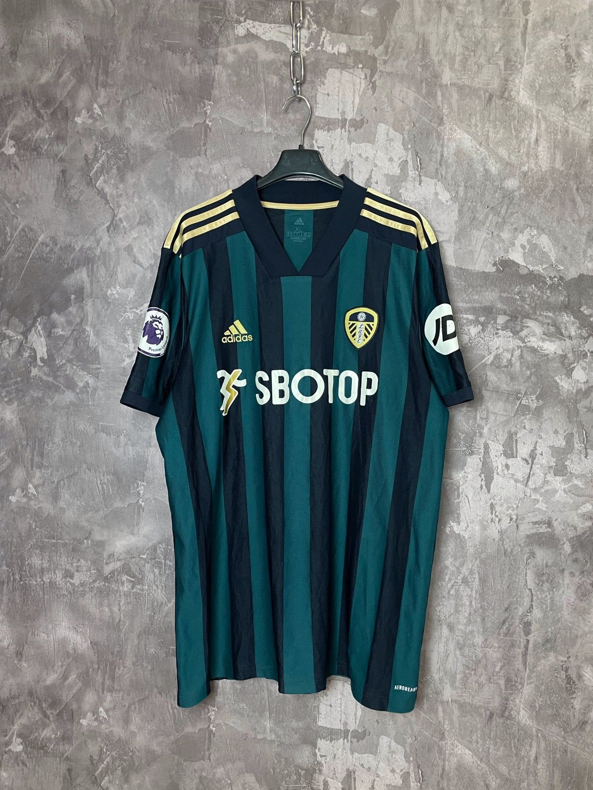 Adidas LEEDS UNITED 2020 2021 AWAY FOOTBALL SOCCER JERSEY ADIDAS Size US XL / EU 56 / 4 - 1 Thumbnail