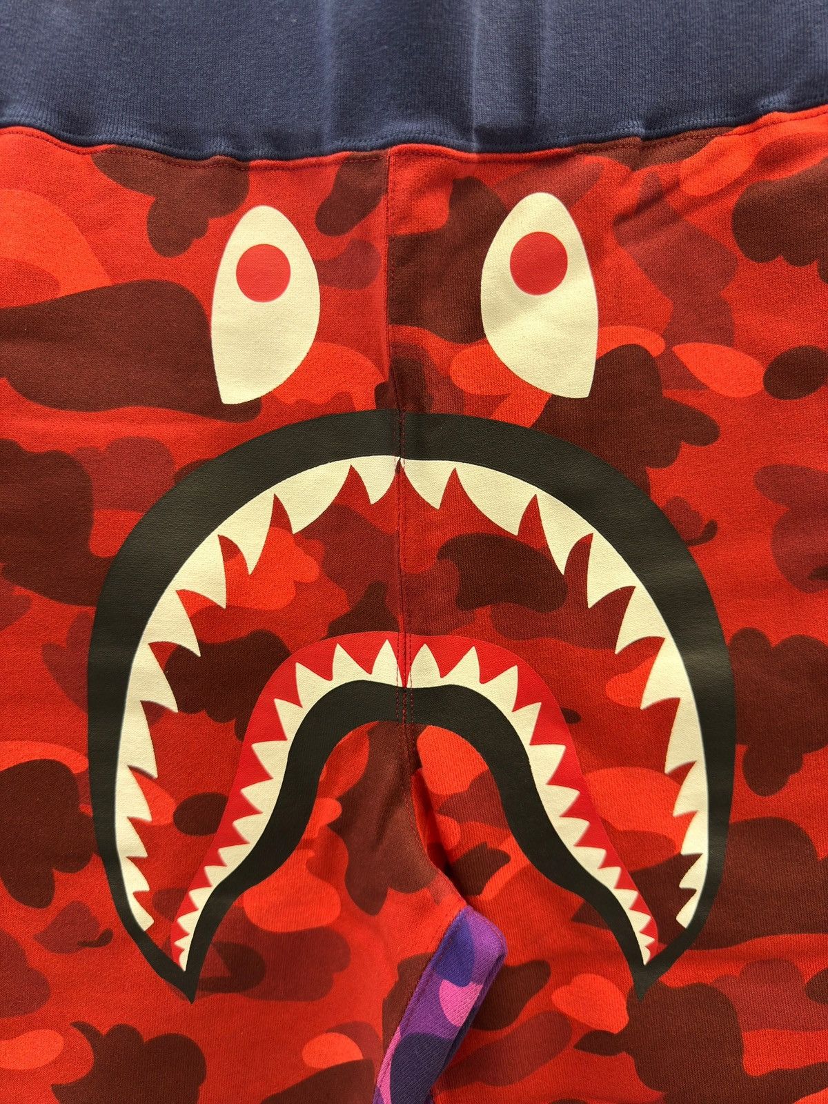 Bape Bape Red Multicolor Shark Shorts Size US 34 / EU 50 - 2 Thumbnail