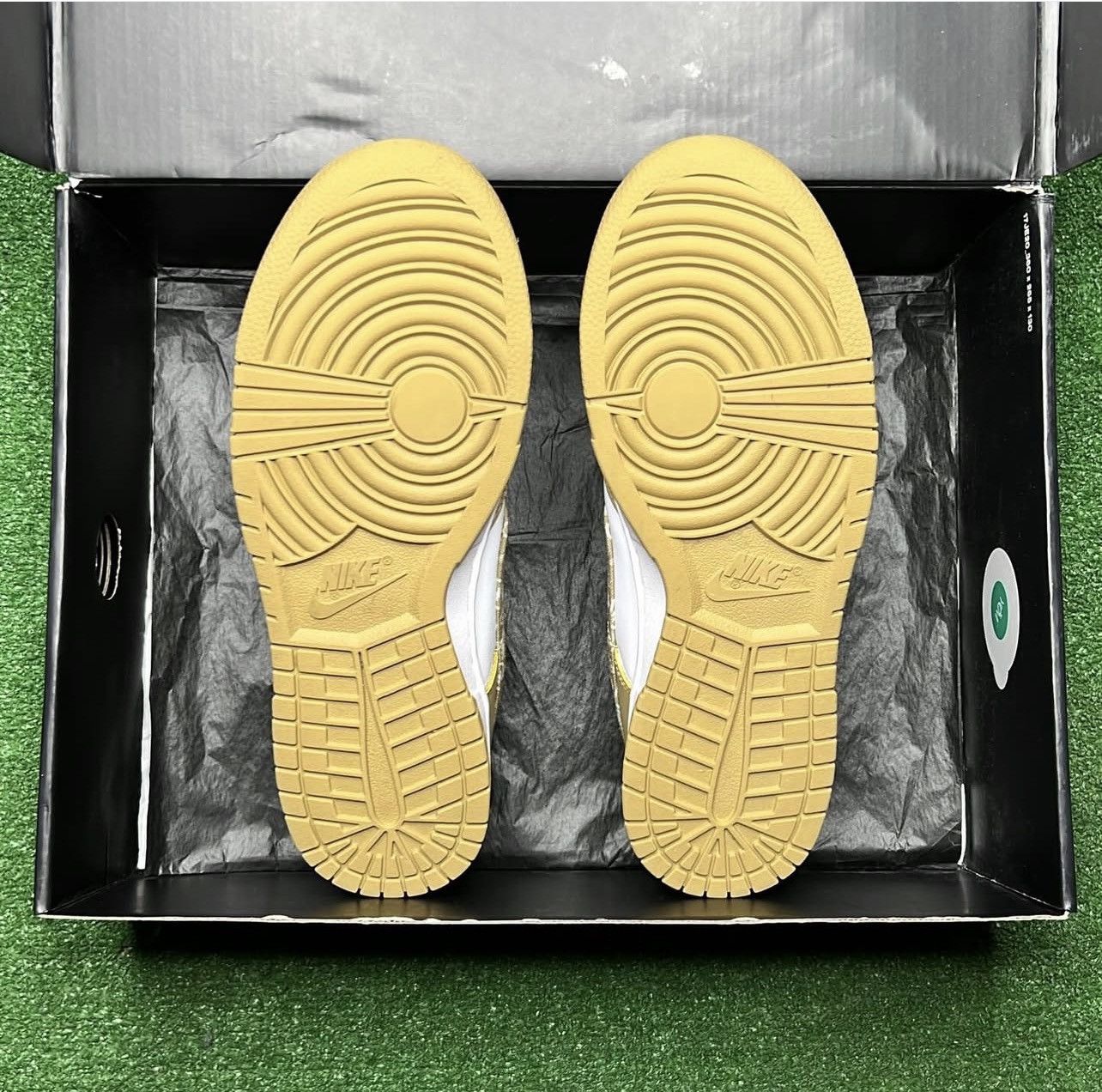 Nike Nike Wmns Dunk Low ‘Barley Paisley’ Size US 8.5 / EU 41-42 - 6 Thumbnail