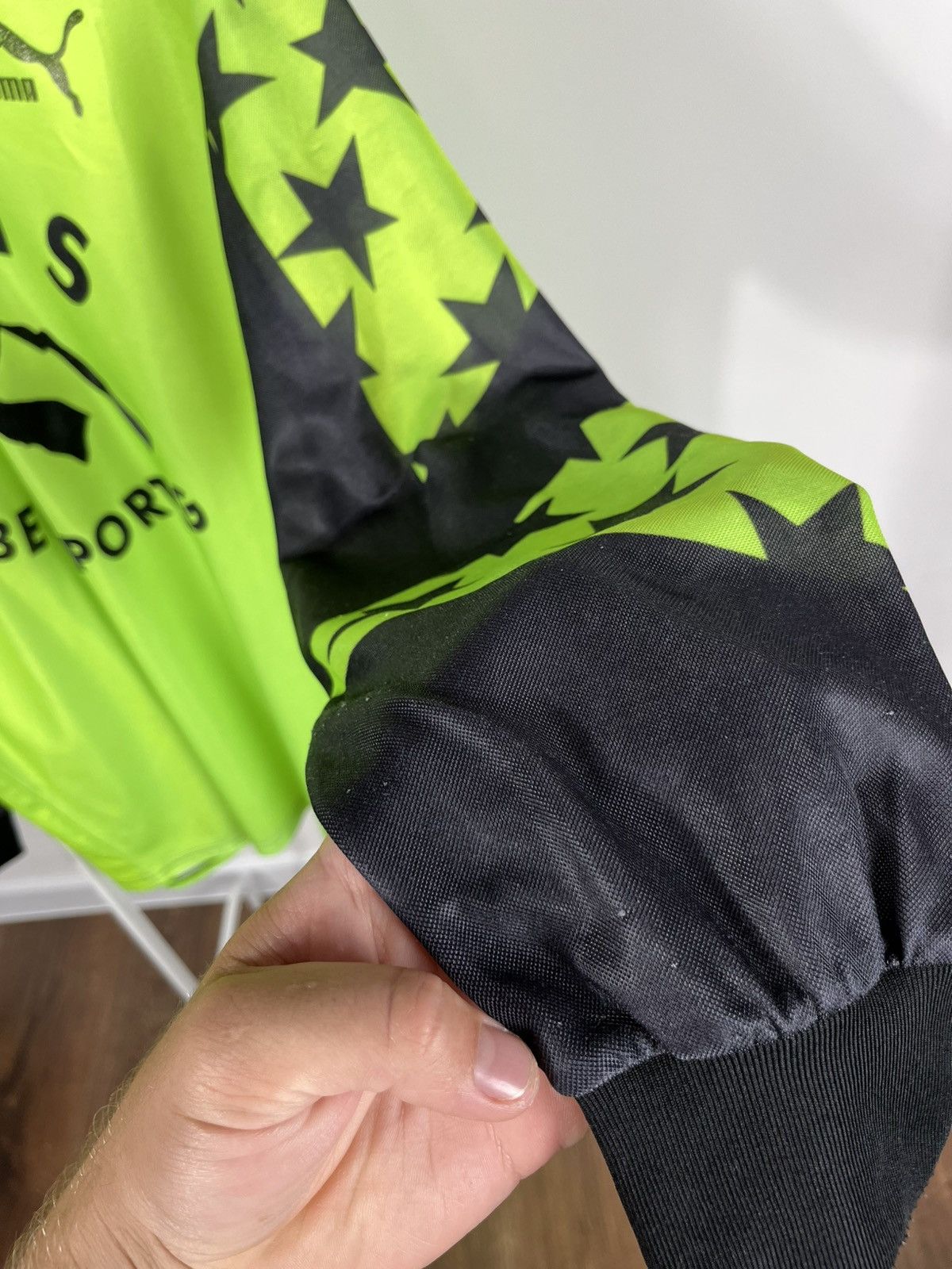 Puma Vintage Puma Goalkeeper Jersey #1 Neon Green – Size XL Size US XL / EU 56 / 4 - 10 Thumbnail