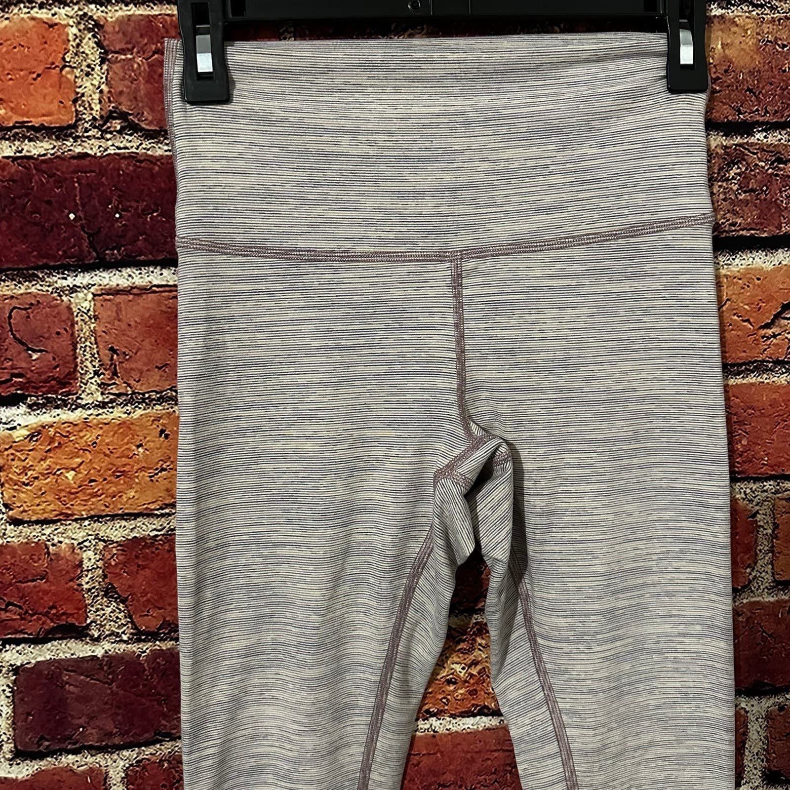 Lululemon lululemon leggings size 6 Size 28" / US 6 / IT 42 - 2 Thumbnail