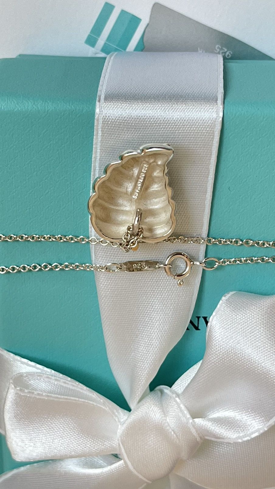 Tiffany & Co. Tiffany & Co leaf pendant Silver and YG 18K 18” with Box Size ONE SIZE - 7 Thumbnail