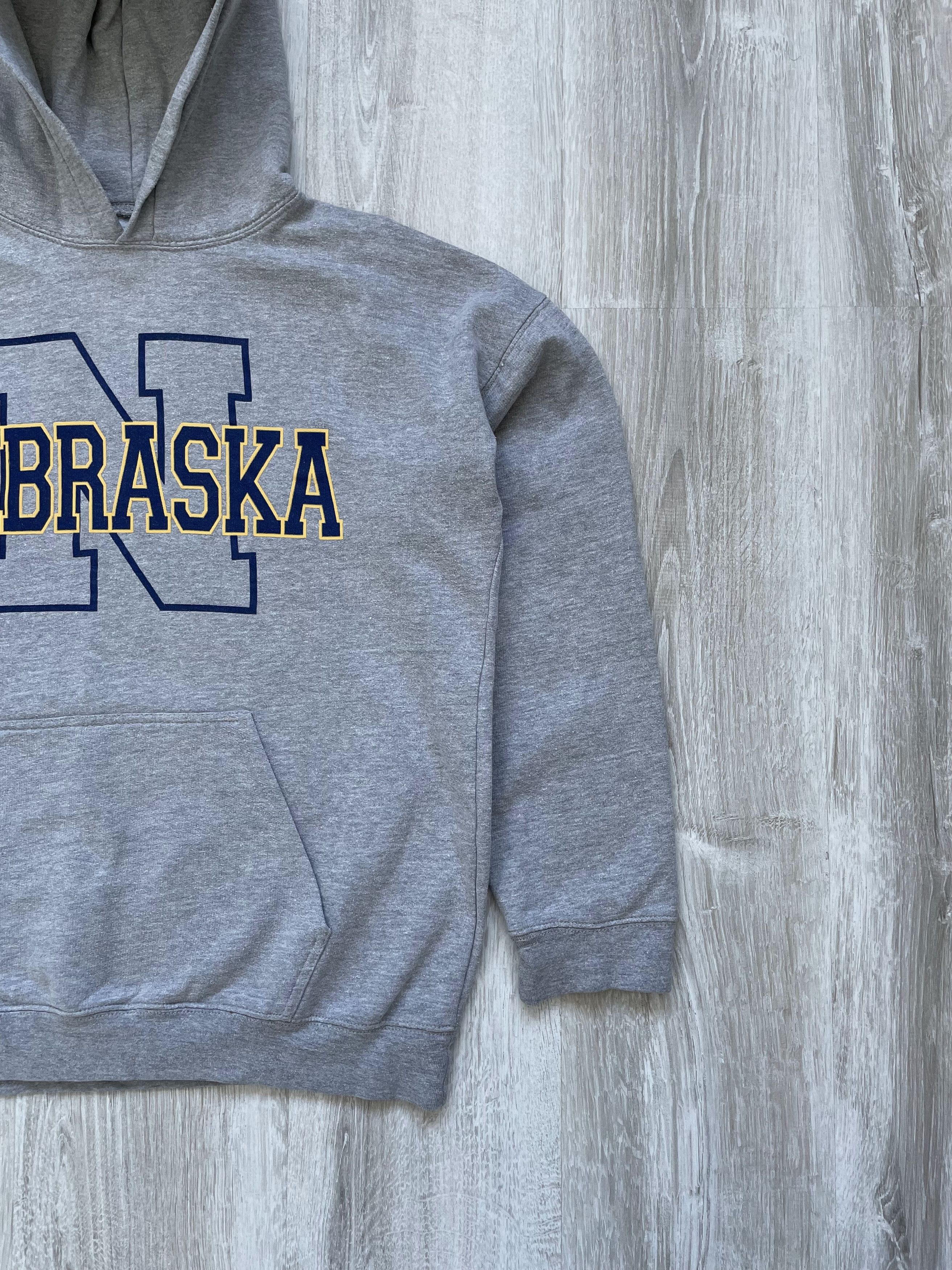 Vintage Vintage Nebraska NCAA College University Center Logo Hoodie Size US M / EU 48-50 / 2 - 3 Thumbnail