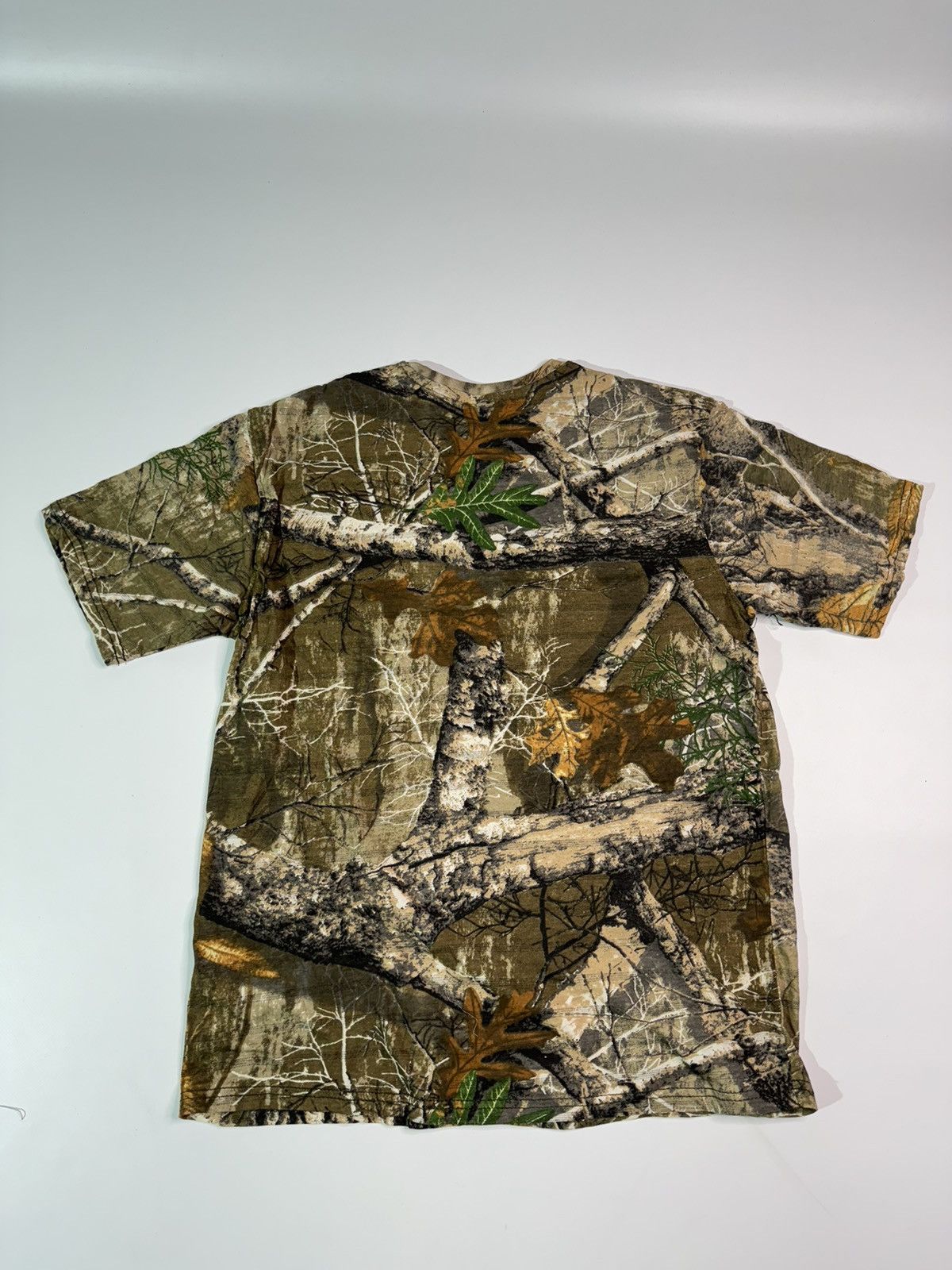 Japanese Brand × Realtree Vintage Realtree tee mossy oaks y2k camo swag drip skater Size US XL / EU 56 / 4 - 7 Thumbnail